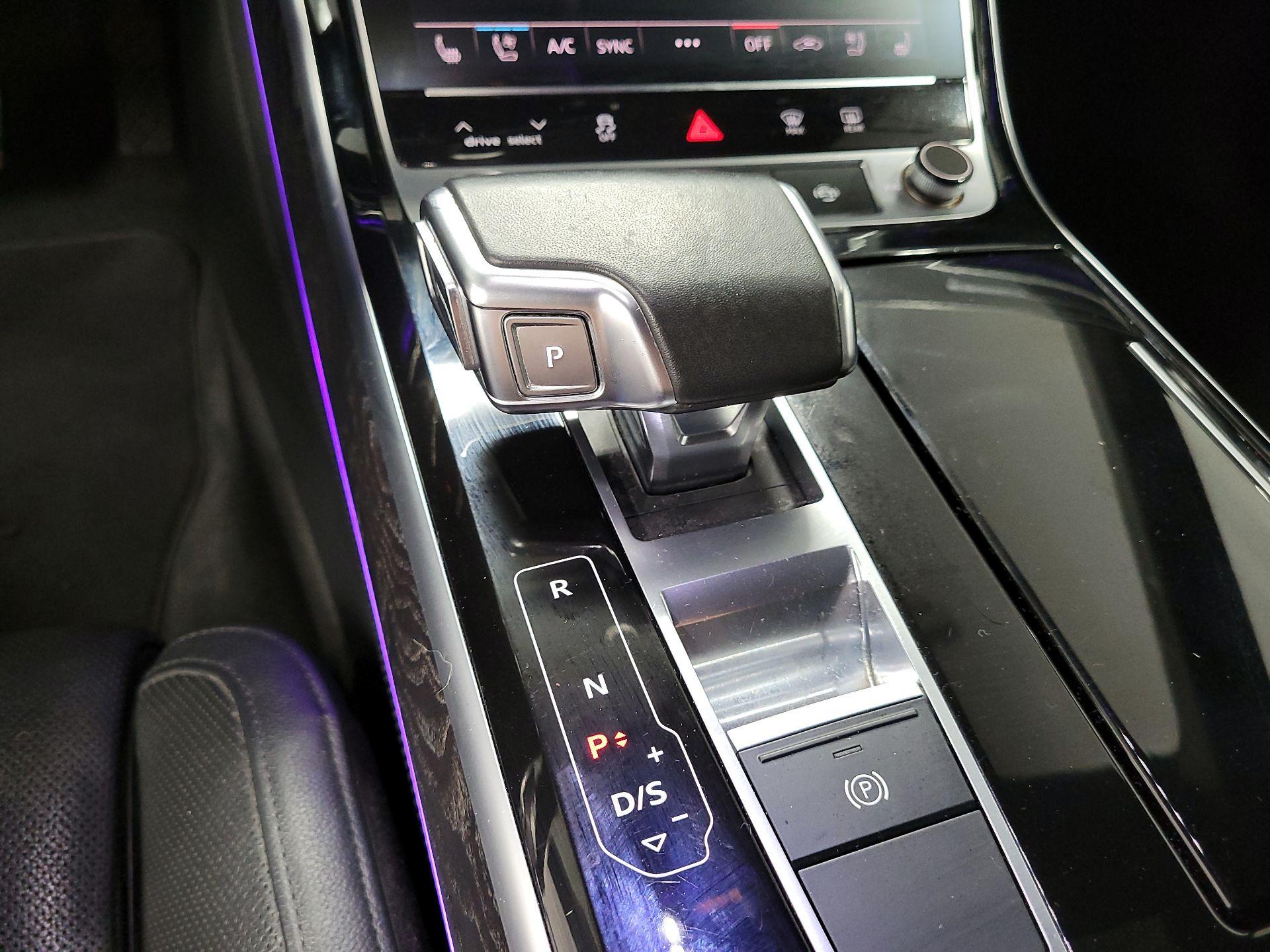 Thumbnail: 2020 Audi A8 - 17