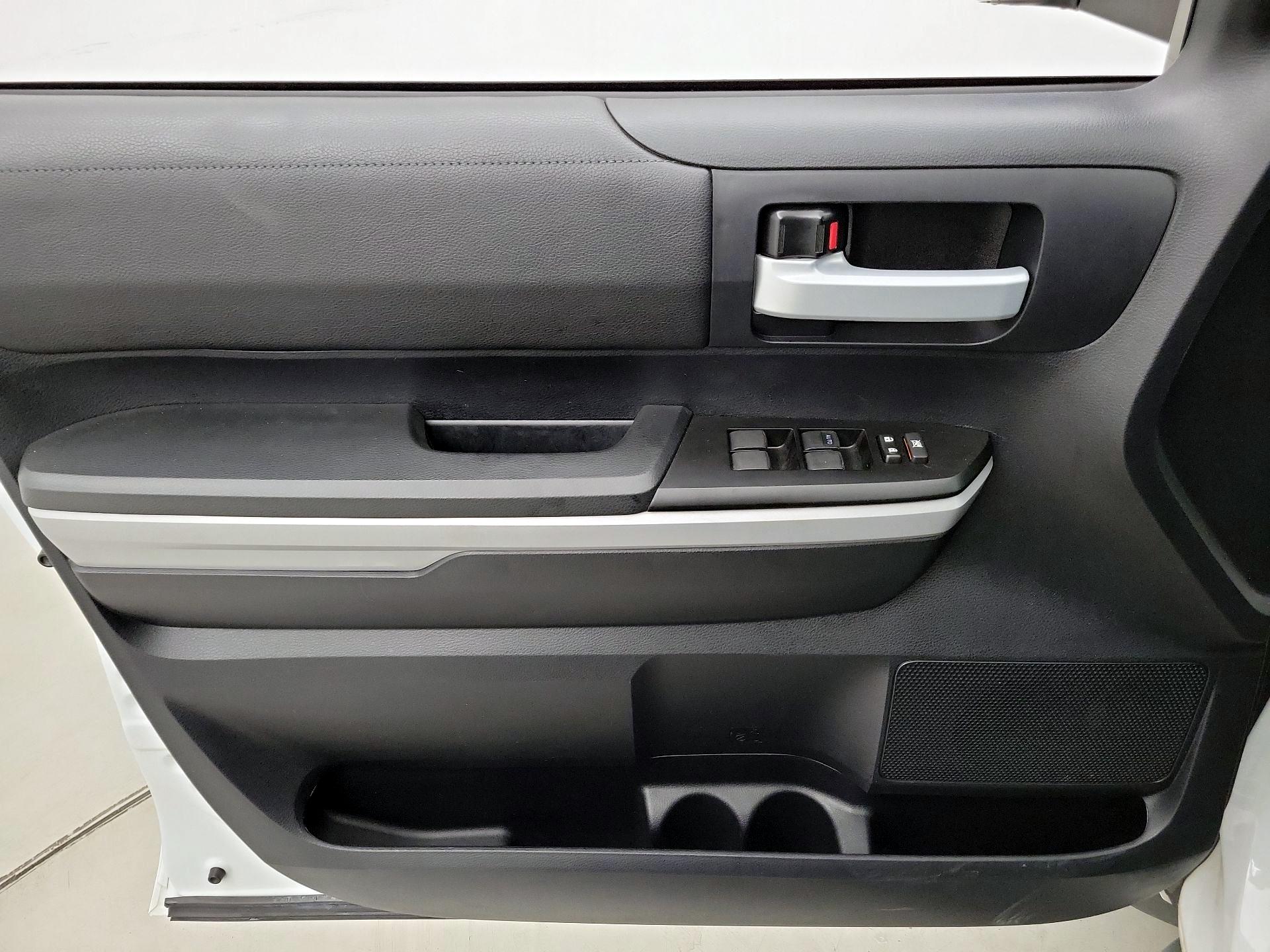 Thumbnail: 2019 Toyota Tundra - 12