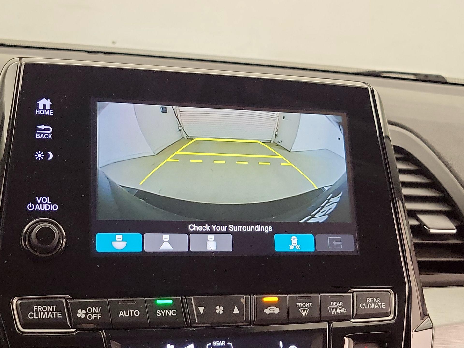 Thumbnail: 2018 Honda Odyssey - 15