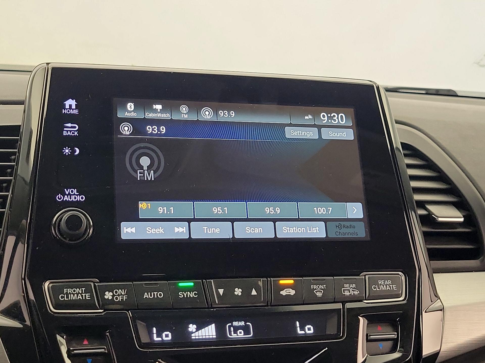 Thumbnail: 2018 Honda Odyssey - 16