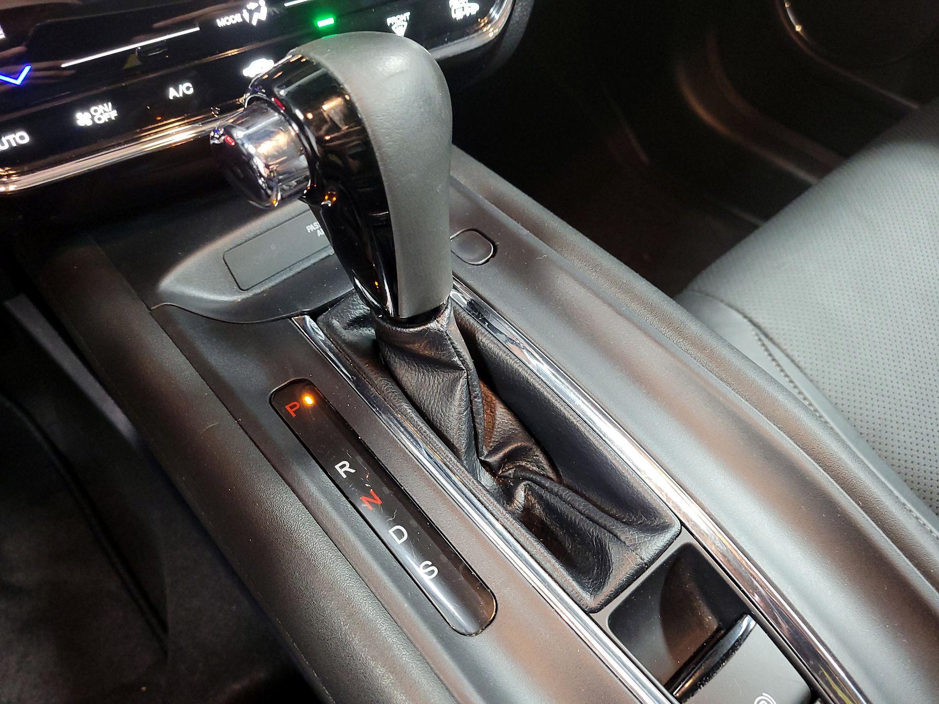 Thumbnail: 2022 Honda HR-V - 17