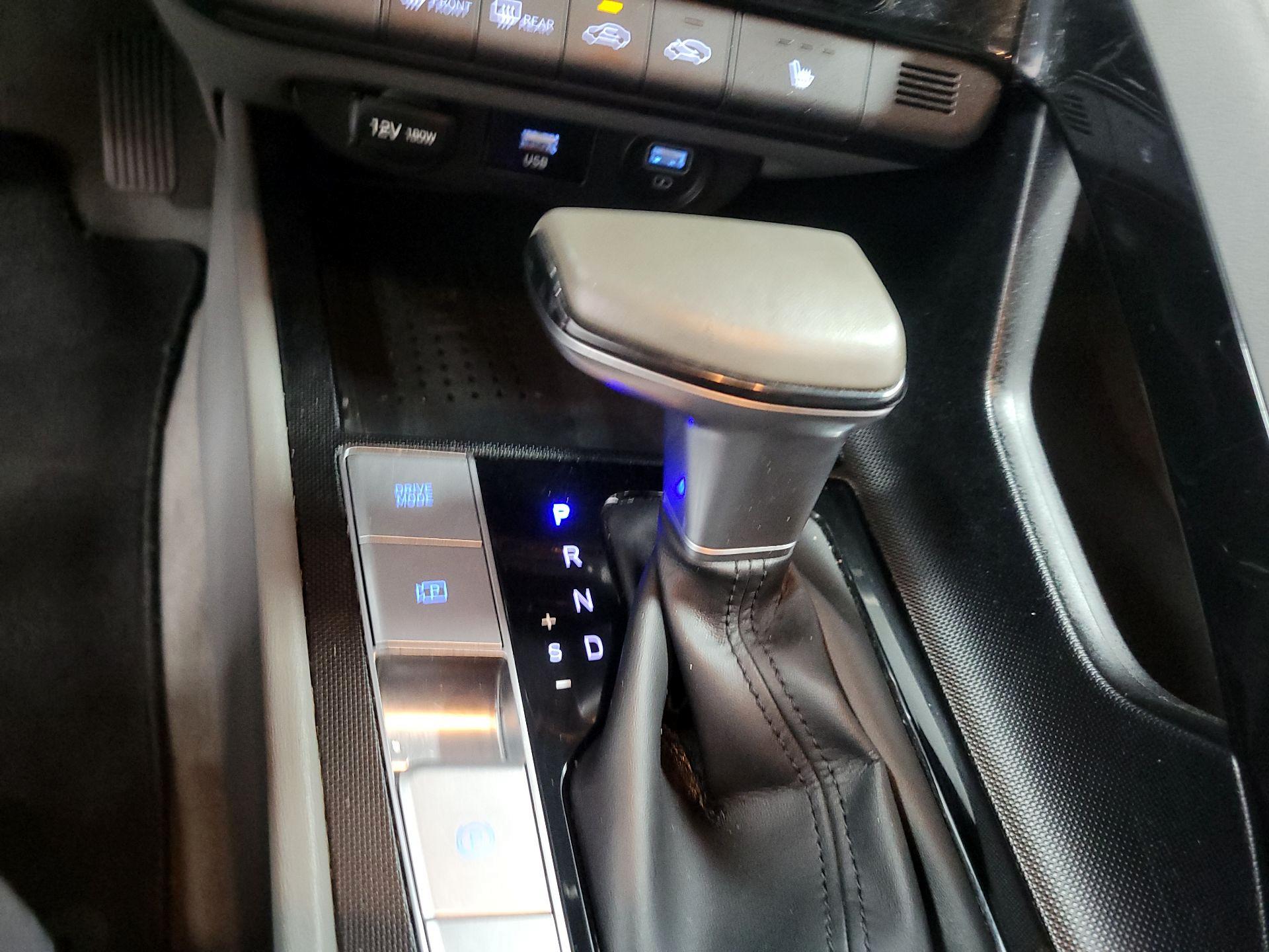 Thumbnail: 2022 Hyundai Elantra - 16