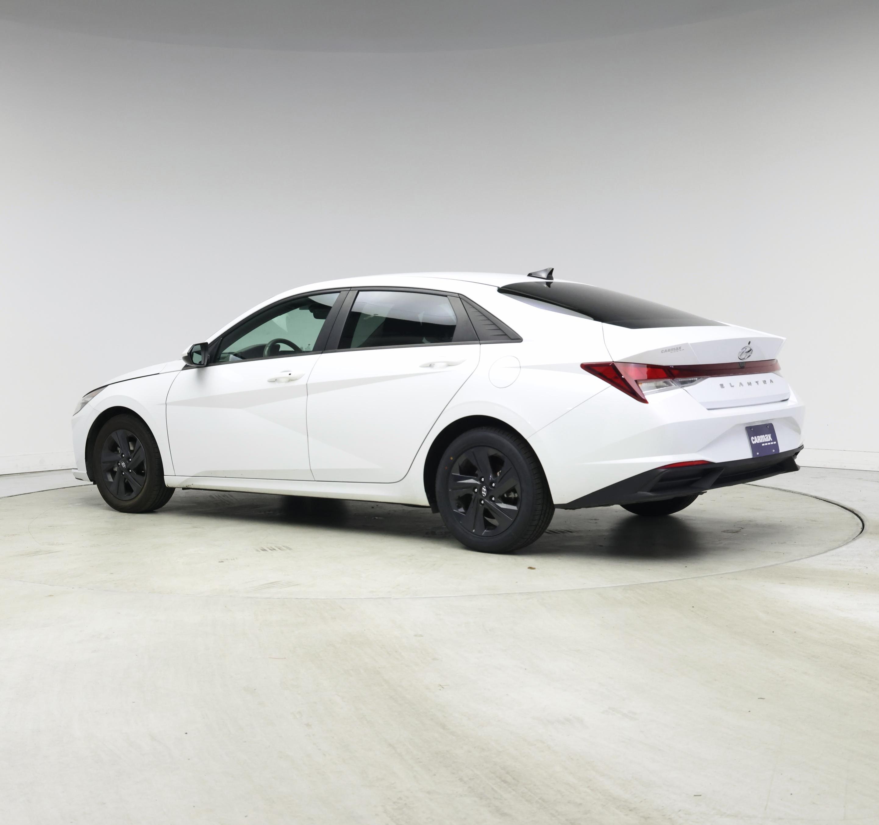 Thumbnail: 2022 Hyundai Elantra - 2