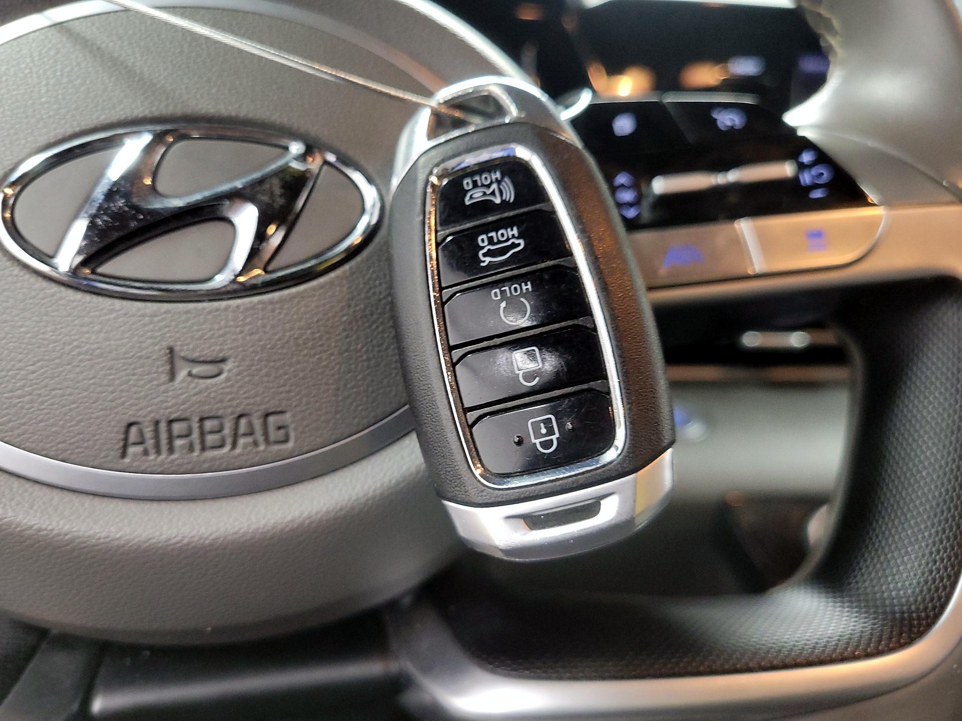 Thumbnail: 2022 Hyundai Elantra - 20