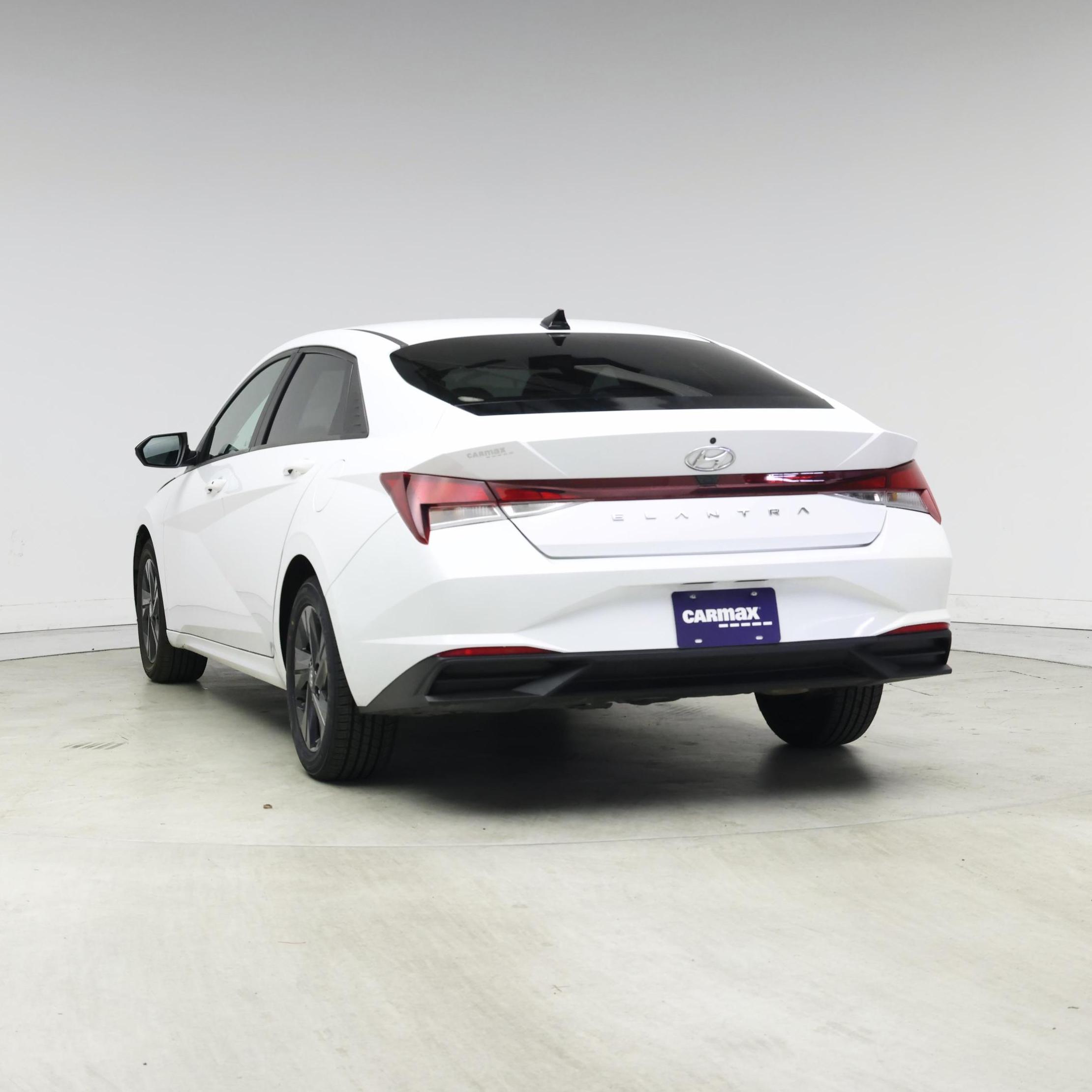 Thumbnail: 2022 Hyundai Elantra - 6