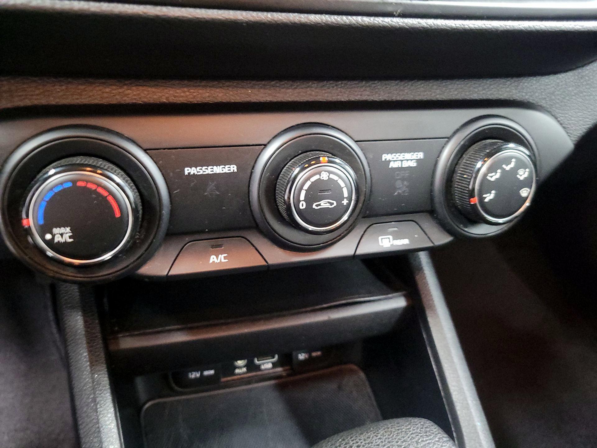 Thumbnail: 2020 Kia Forte - 14