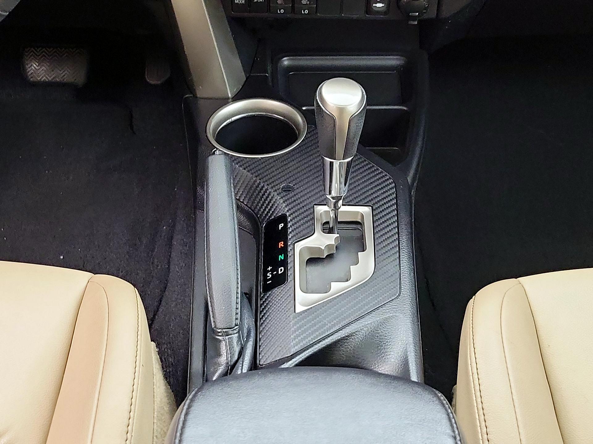 Thumbnail: 2014 Toyota RAV4 - 18