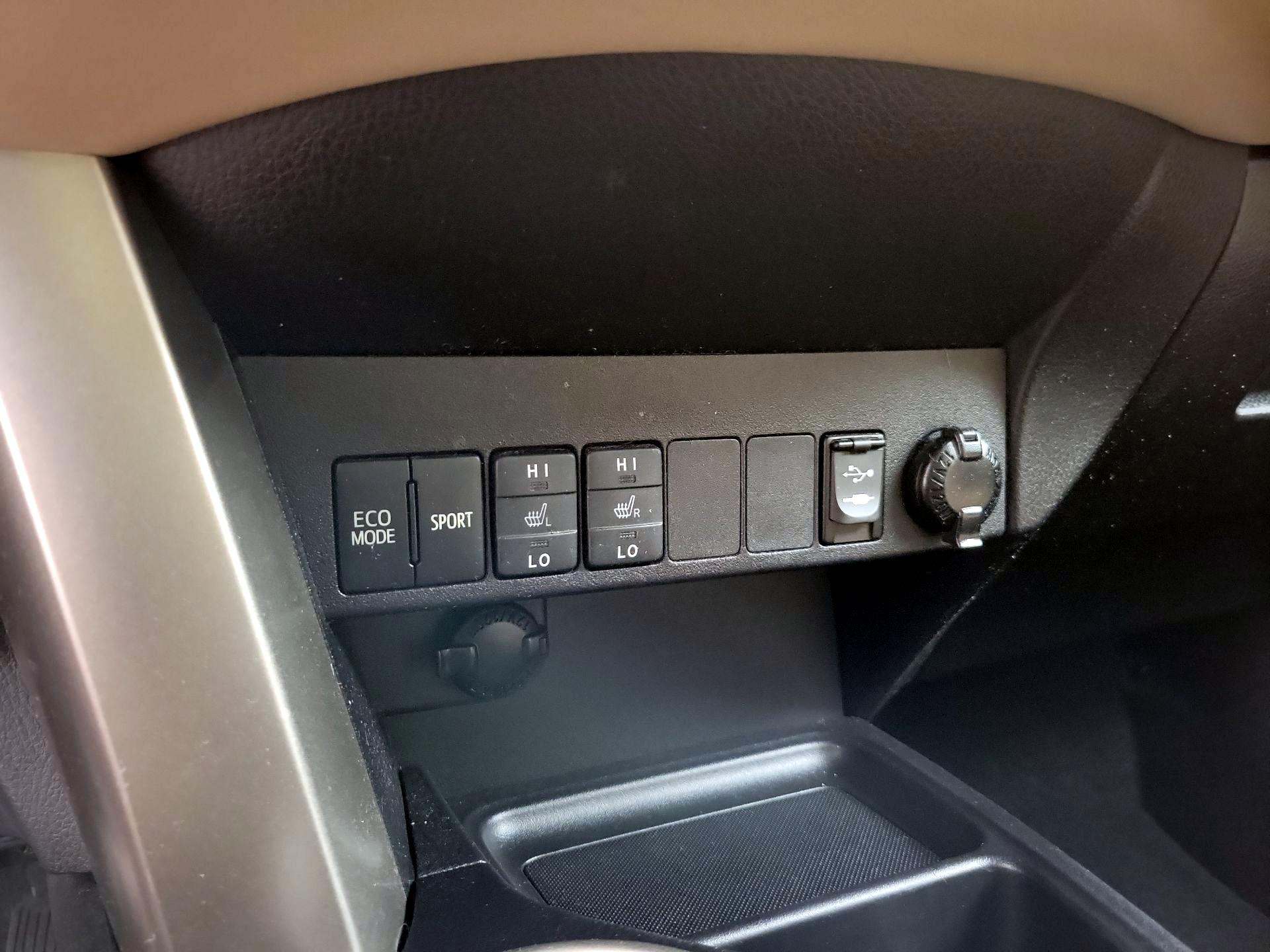 Thumbnail: 2014 Toyota RAV4 - 19