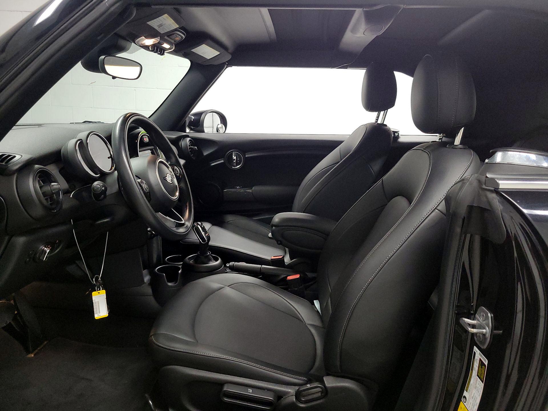 Thumbnail: 2021 MINI Cooper - 11