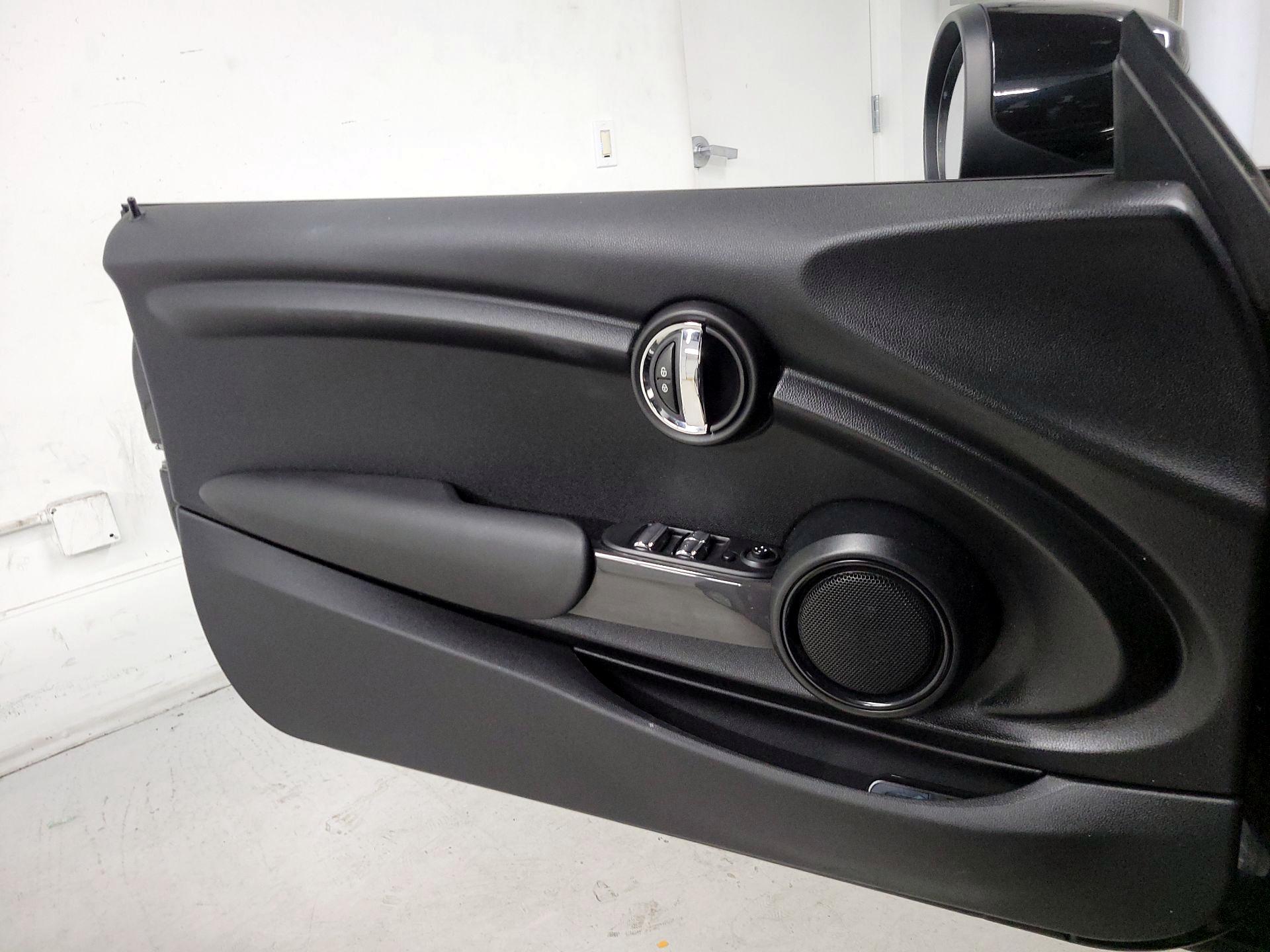 Thumbnail: 2021 MINI Cooper - 12