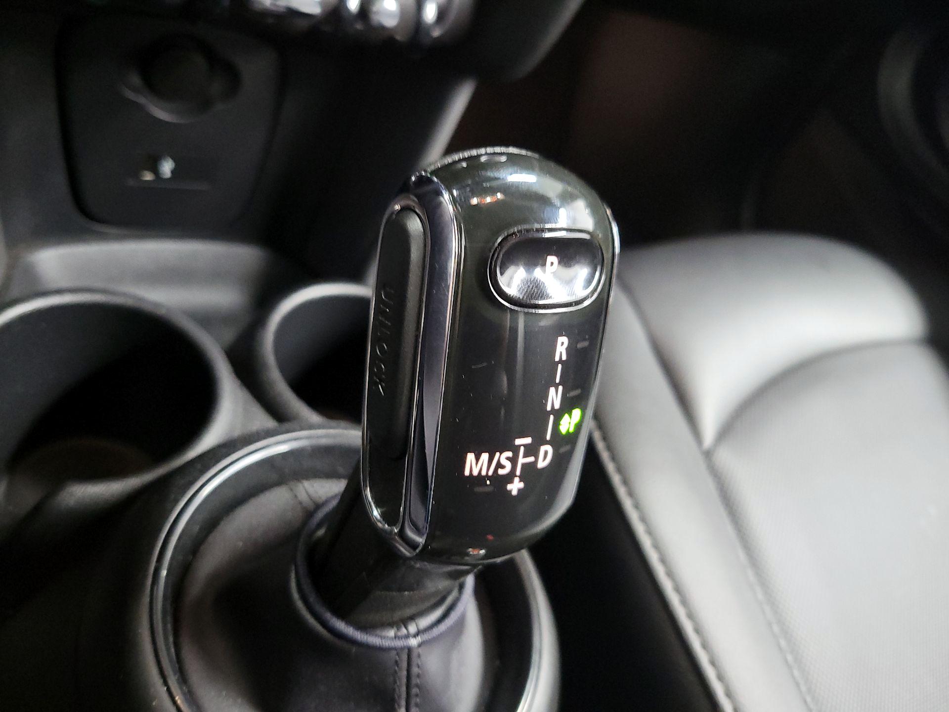 Thumbnail: 2021 MINI Cooper - 16