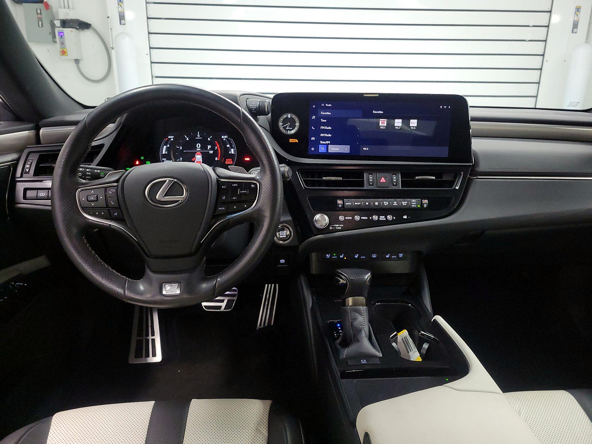 Thumbnail: 2024 Lexus ES - 9