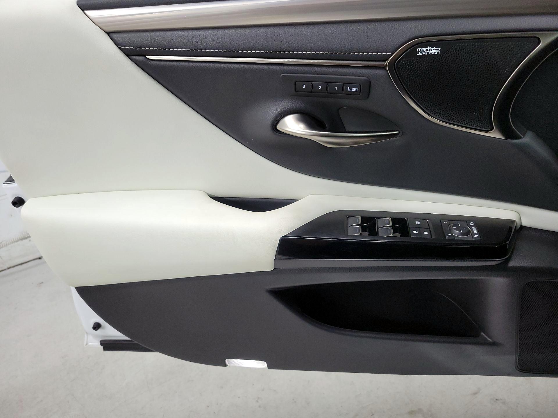 Thumbnail: 2024 Lexus ES - 12