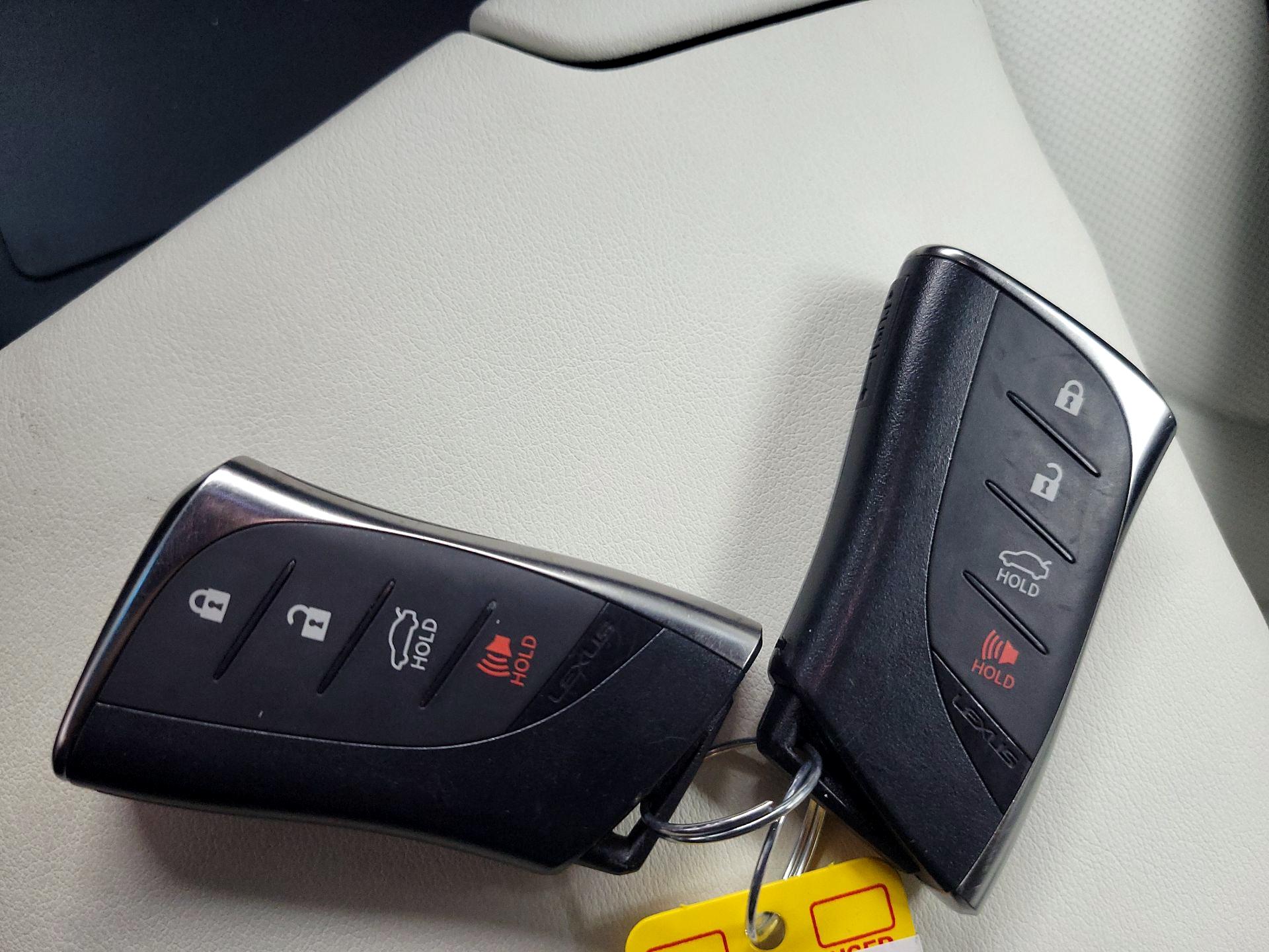 Thumbnail: 2024 Lexus ES - 20