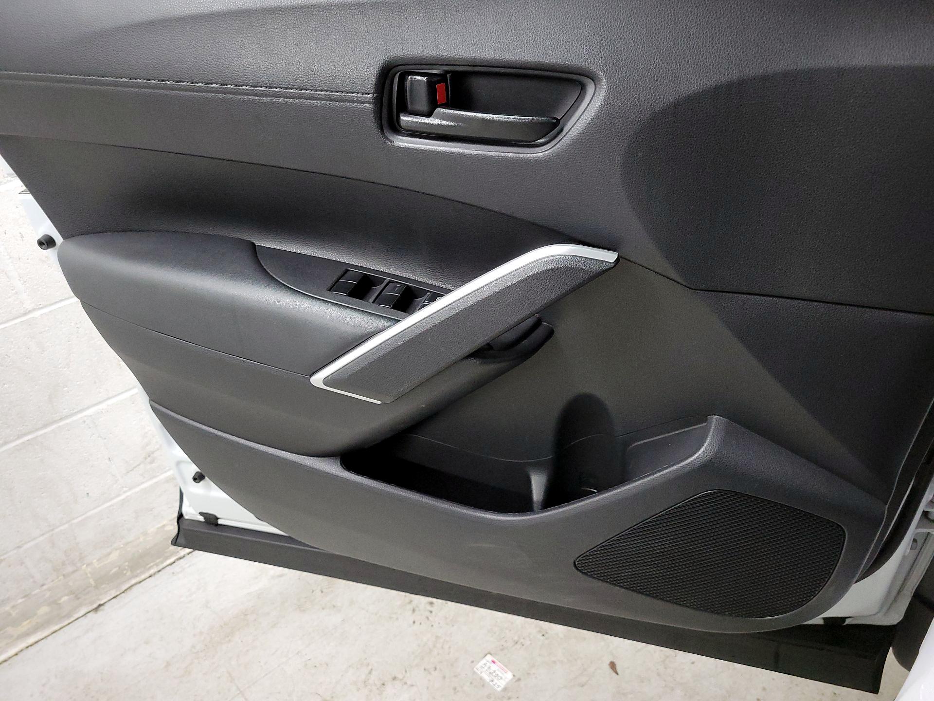 Thumbnail: 2022 Toyota Corolla Cross - 12