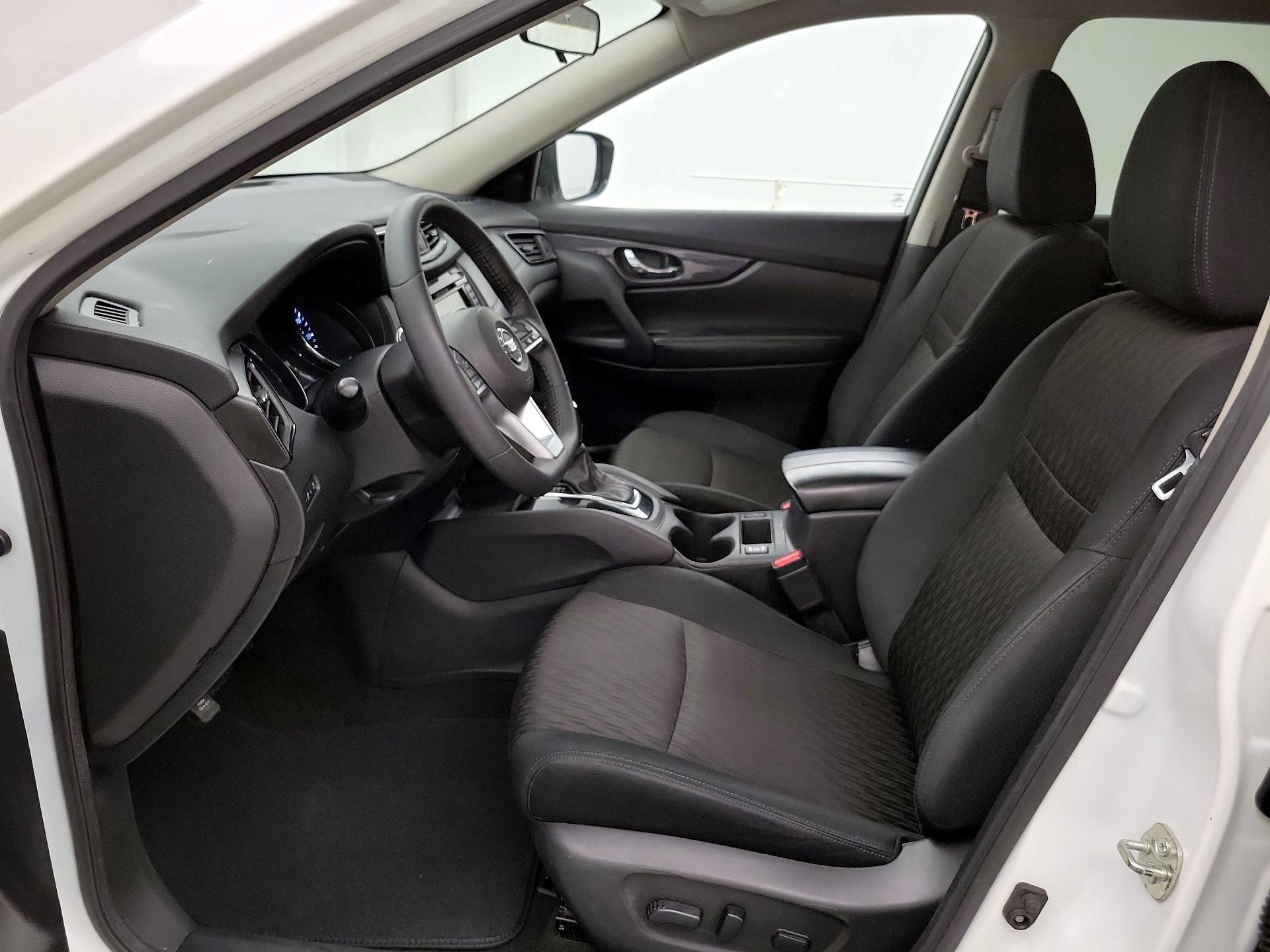 Thumbnail: 2020 Nissan Rogue - 11