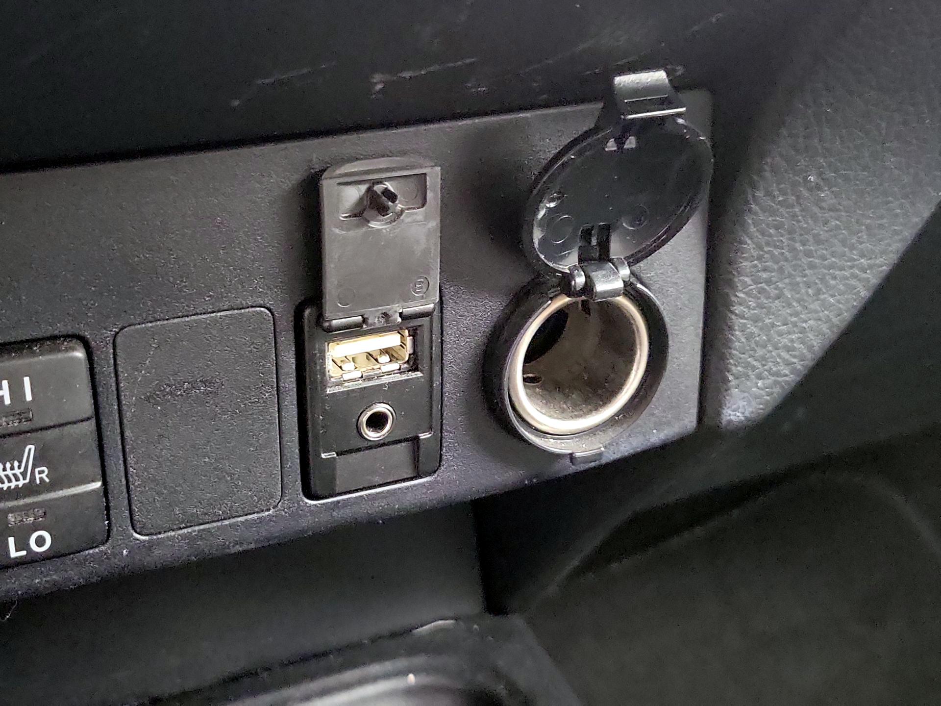 Thumbnail: 2017 Toyota RAV4 - 19