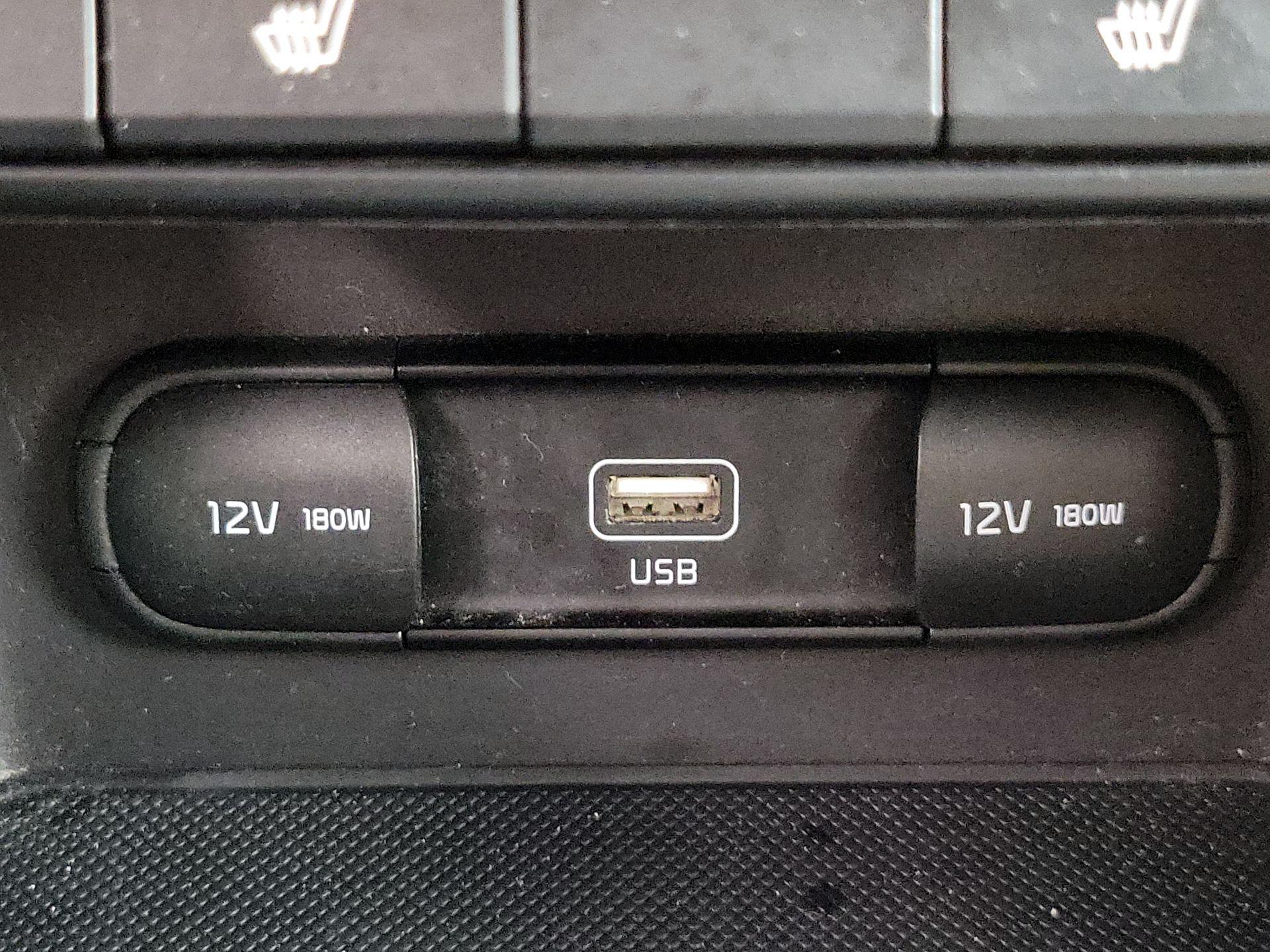 Thumbnail: 2020 Kia Sportage - 18