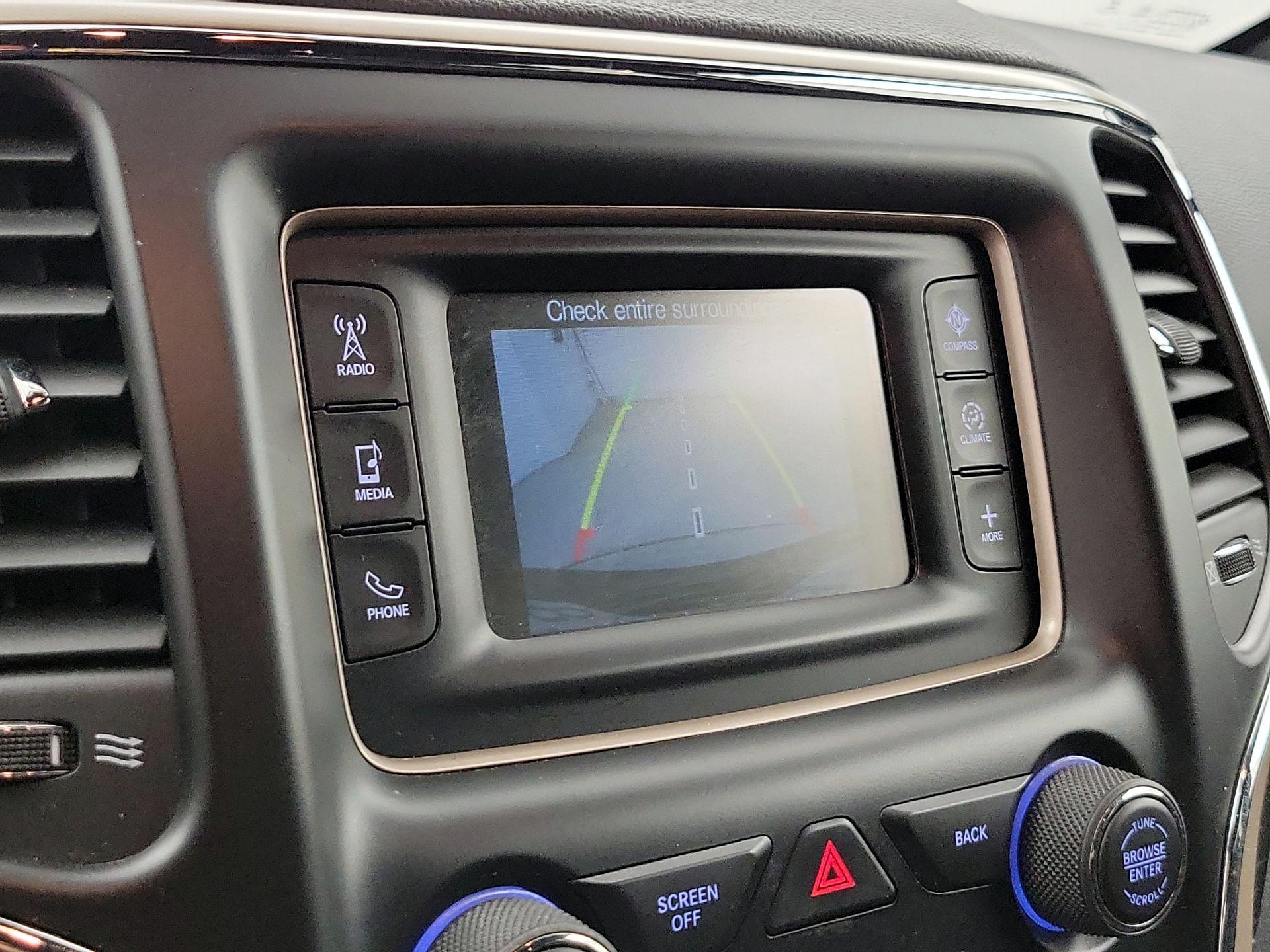 Thumbnail: 2017 Jeep Grand Cherokee - 14