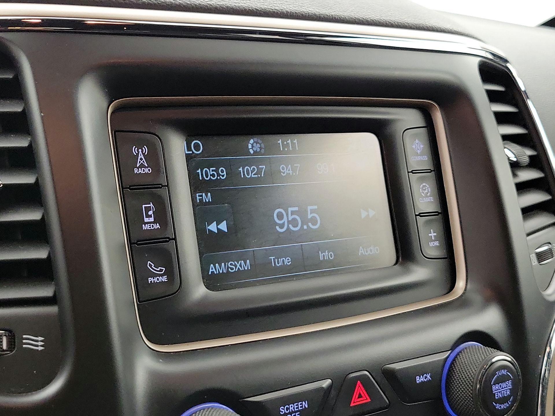 Thumbnail: 2017 Jeep Grand Cherokee - 15