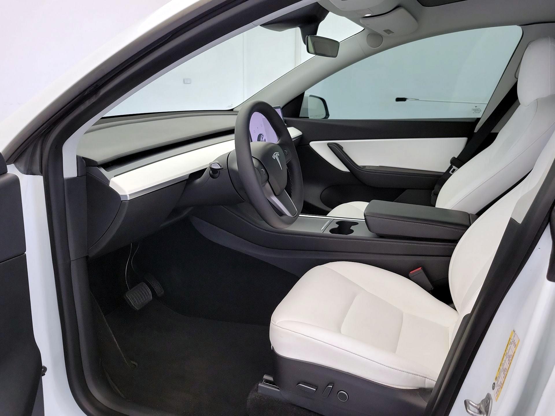 Thumbnail: 2022 Tesla Model Y - 11