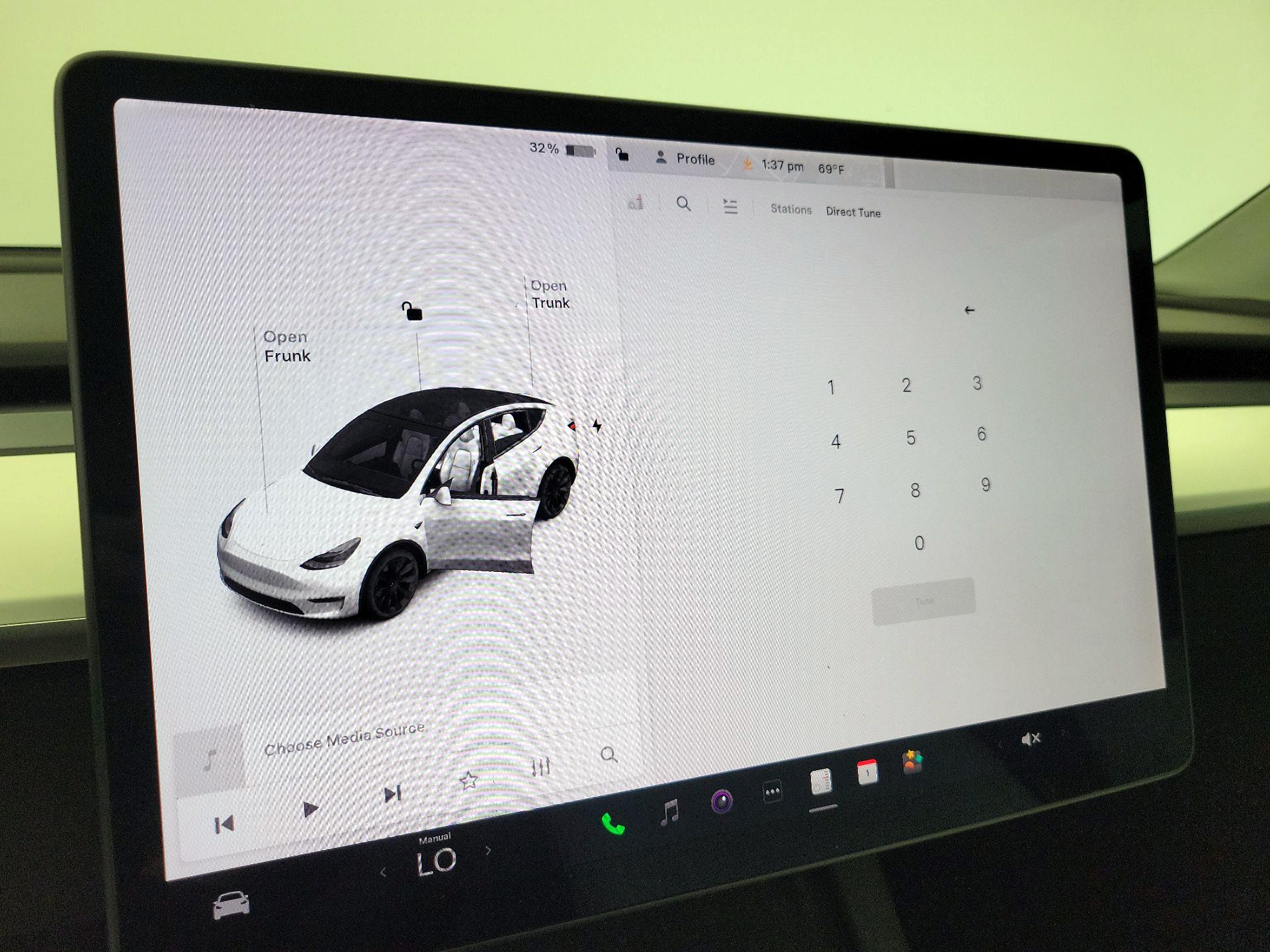 Thumbnail: 2022 Tesla Model Y - 15