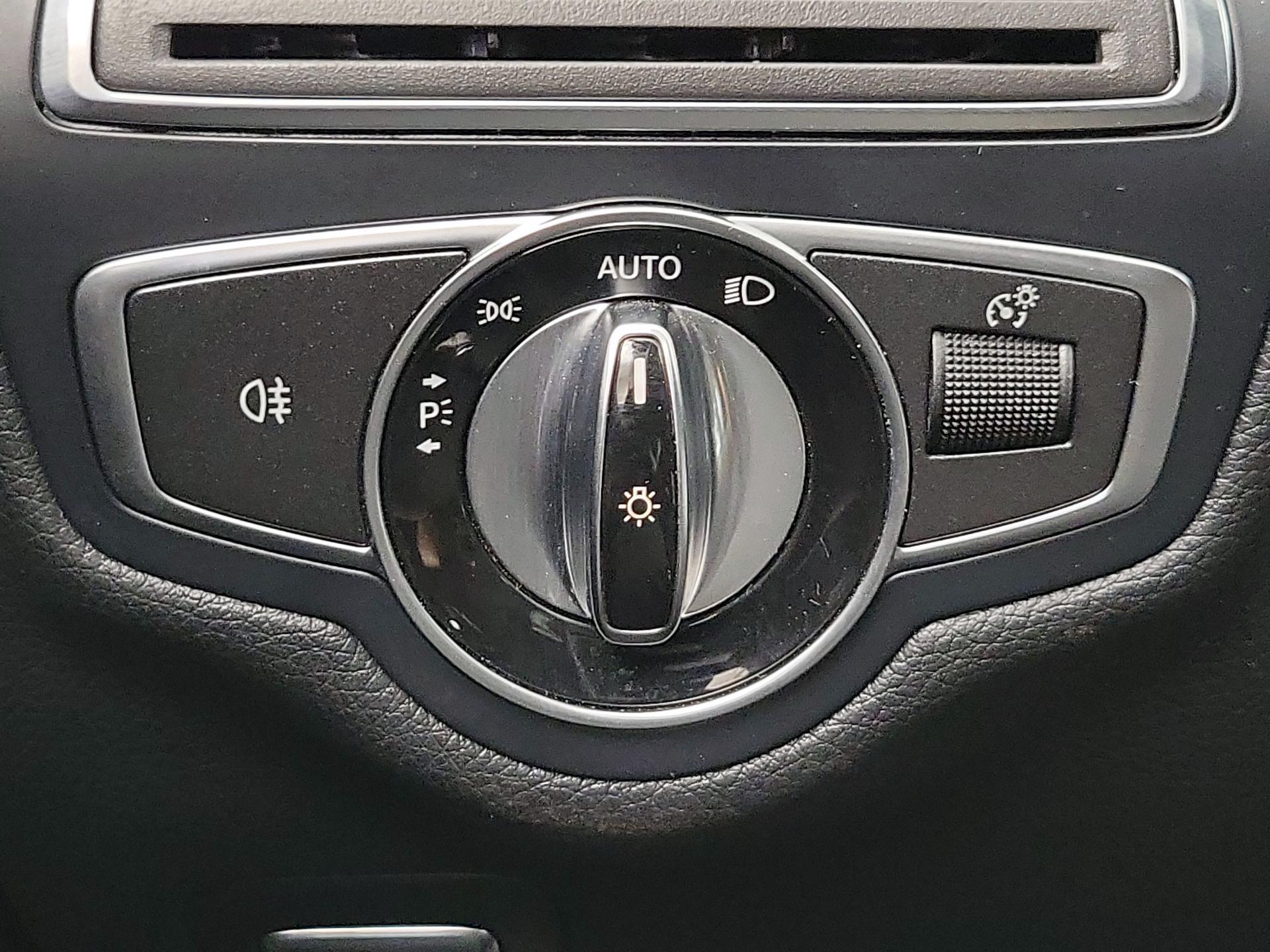 Thumbnail: 2017 Mercedes-Benz C-Class - 13