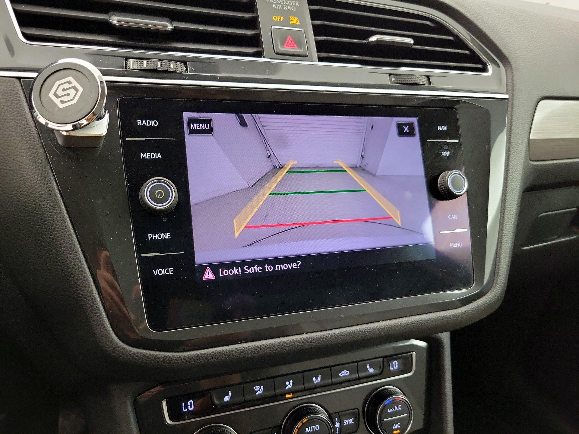 Thumbnail: 2018 Volkswagen Tiguan - 15