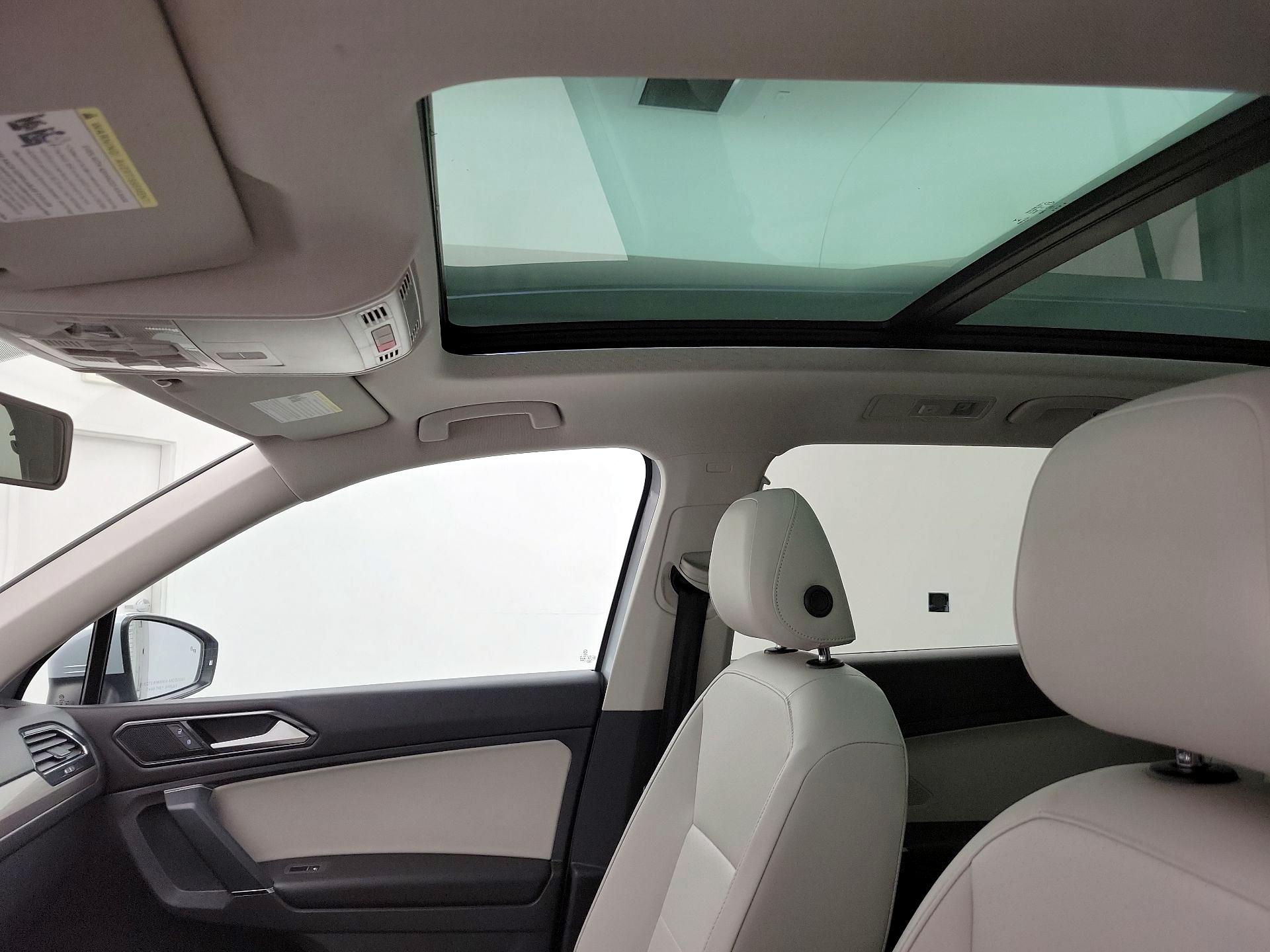 Thumbnail: 2018 Volkswagen Tiguan - 20