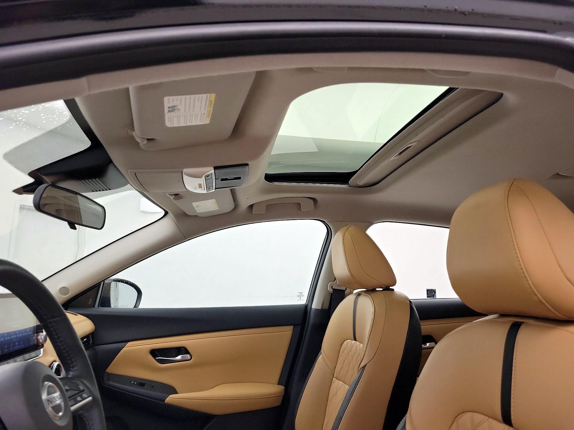 Thumbnail: 2022 Nissan Sentra - 18