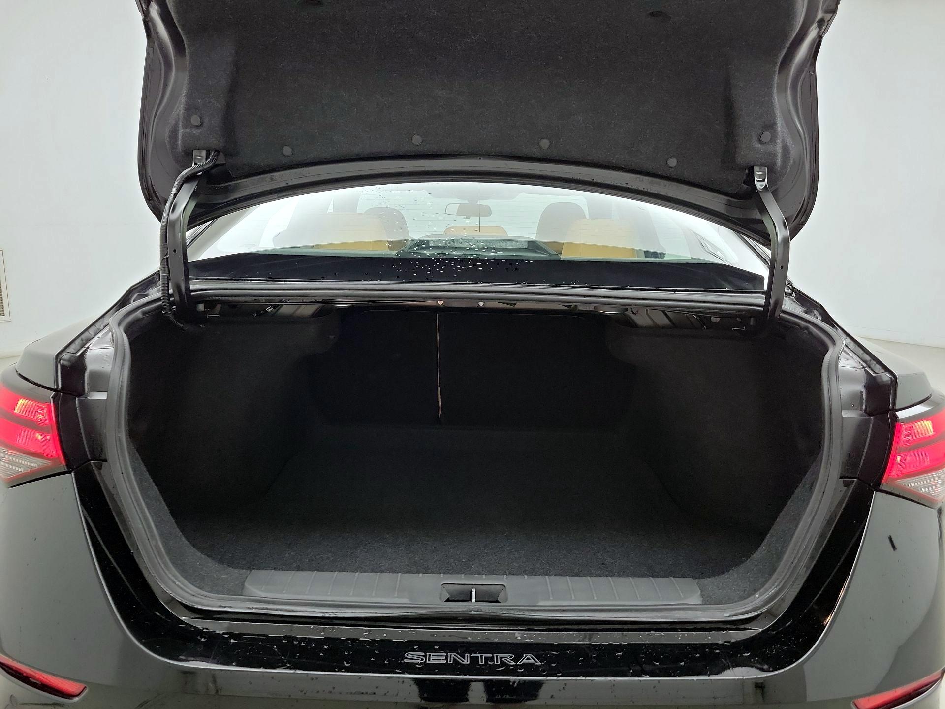 Thumbnail: 2022 Nissan Sentra - 20