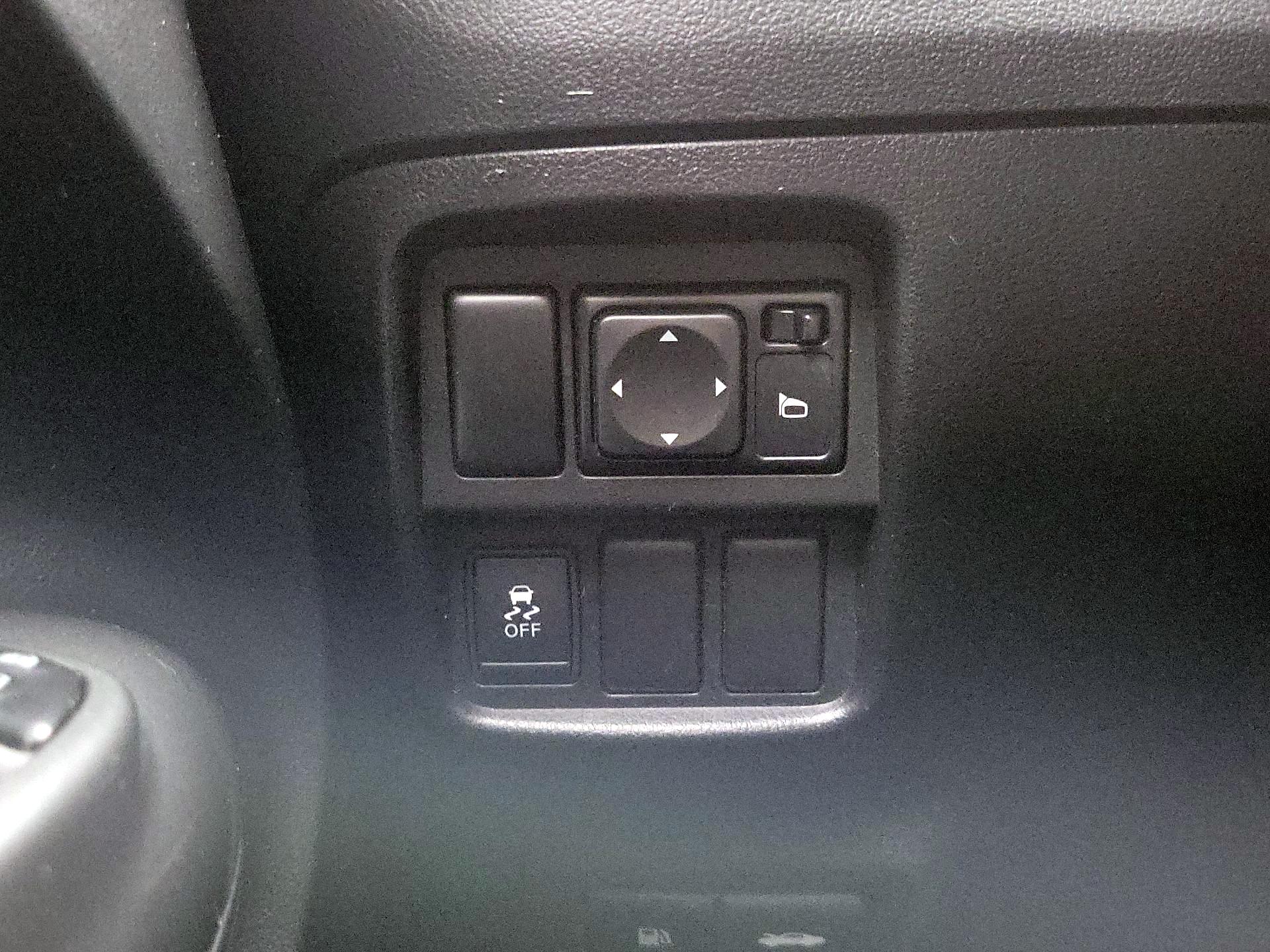 Thumbnail: 2015 Nissan Juke - 13