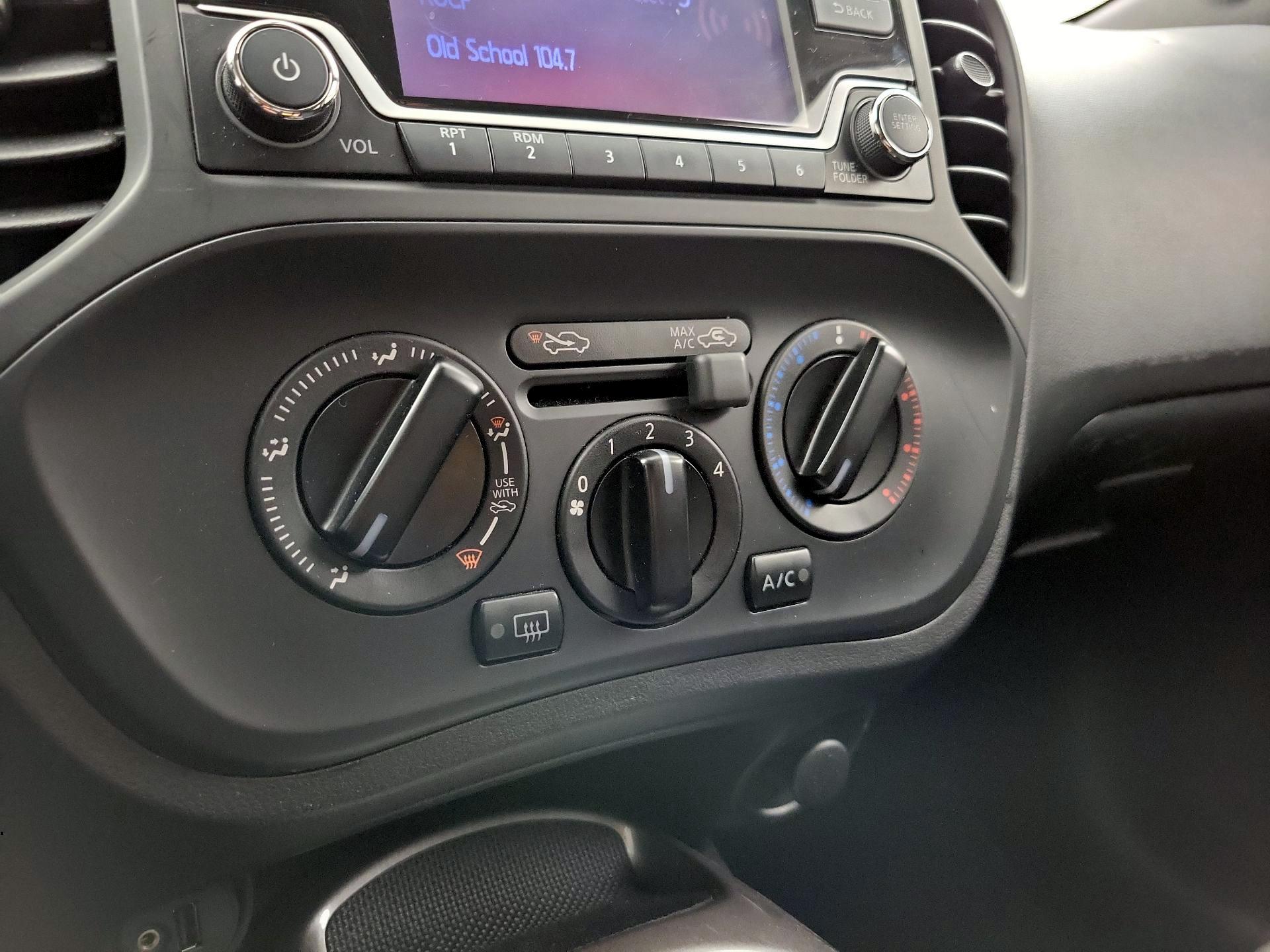 Thumbnail: 2015 Nissan Juke - 16