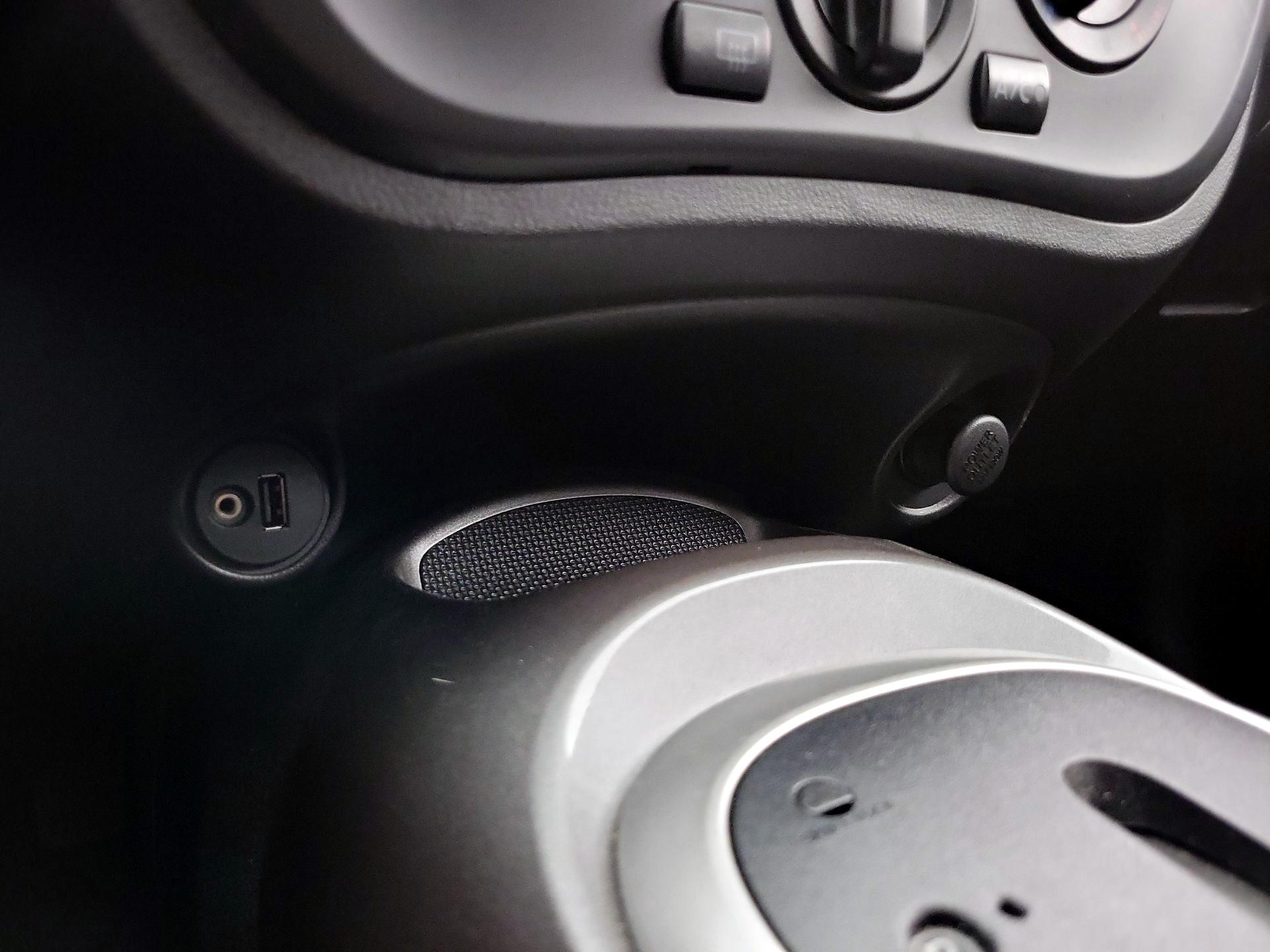 Thumbnail: 2015 Nissan Juke - 18