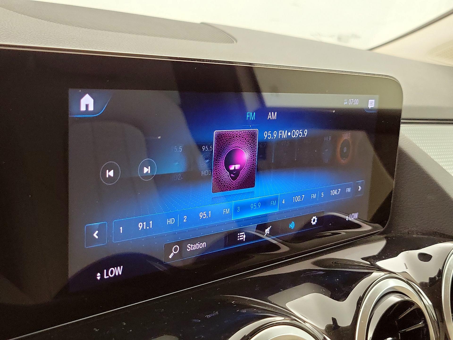 Thumbnail: 2022 Mercedes-Benz GLA - 15