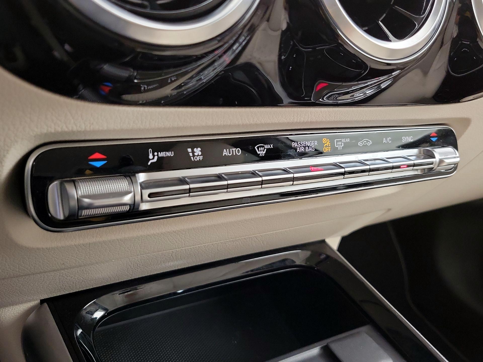 Thumbnail: 2022 Mercedes-Benz GLA - 16