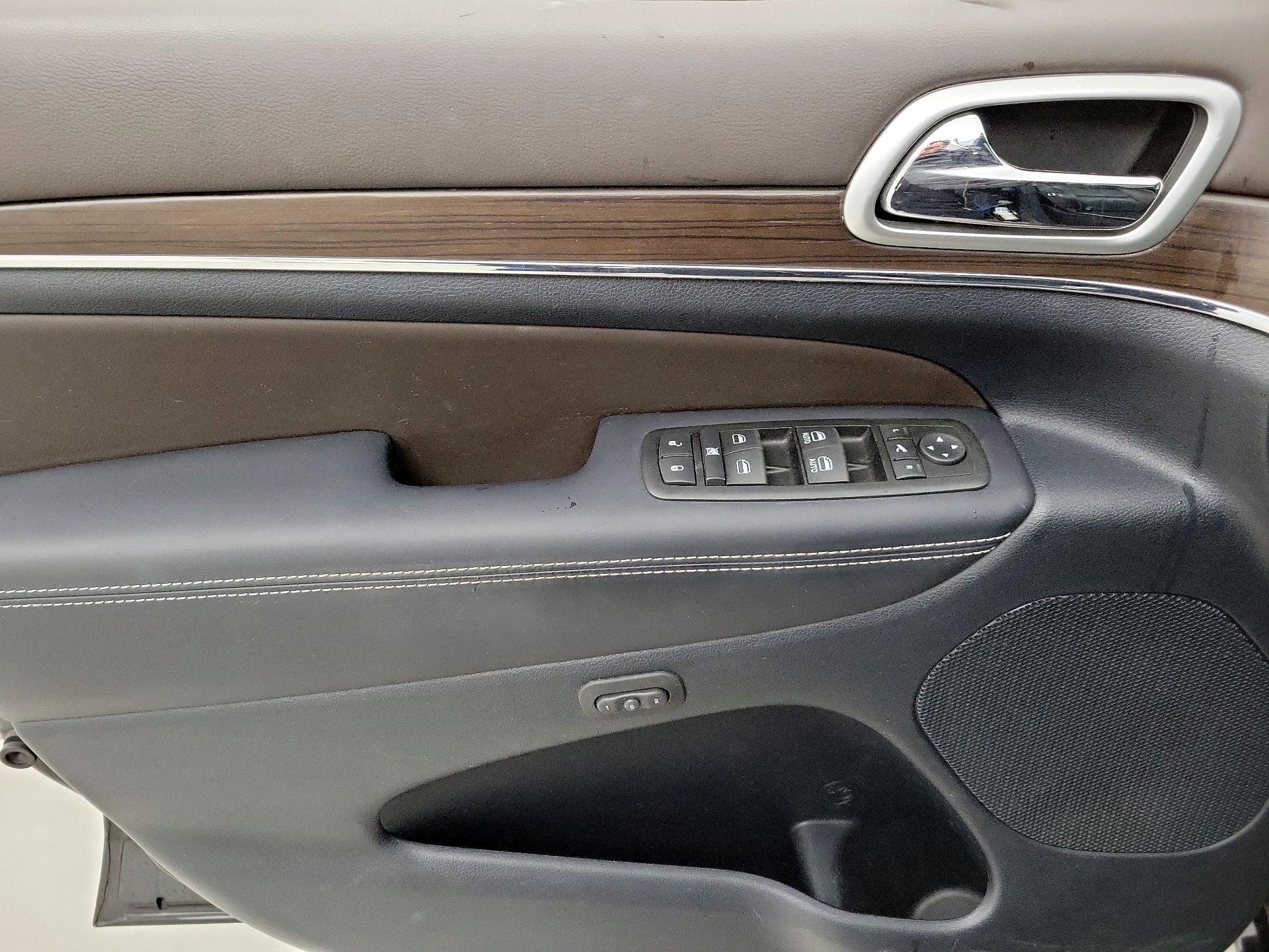 Thumbnail: 2014 Jeep Grand Cherokee - 12