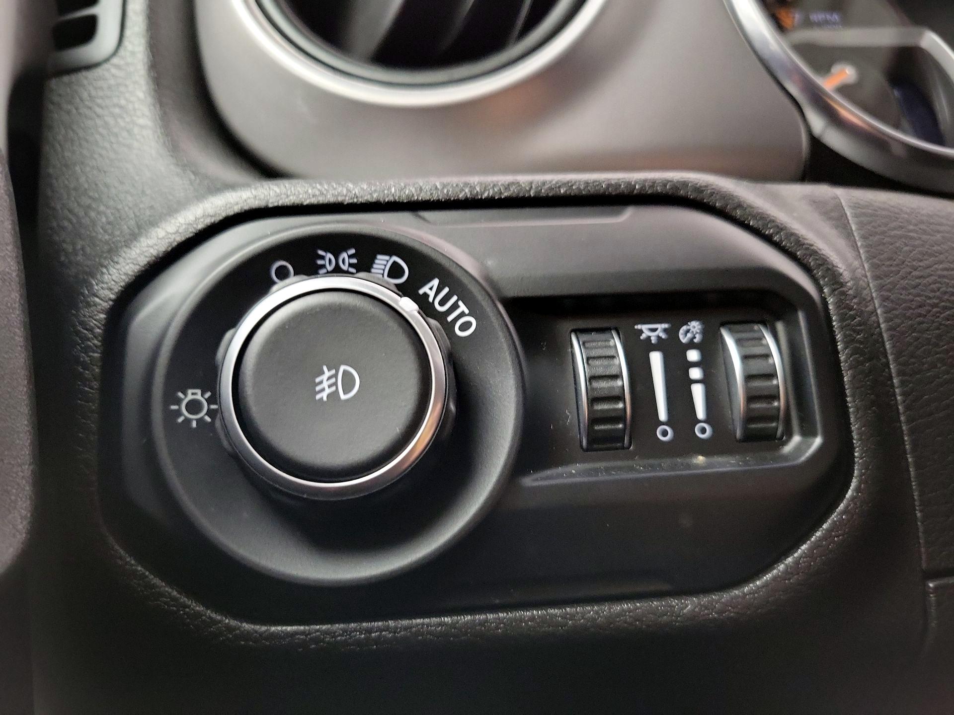 Thumbnail: 2021 Jeep Wrangler - 13