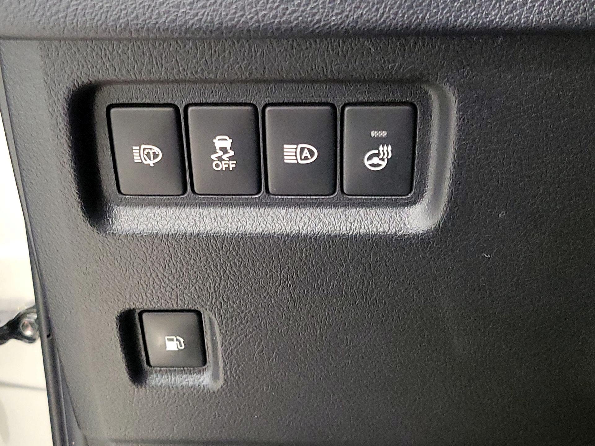 Thumbnail: 2023 Lexus GX - 13