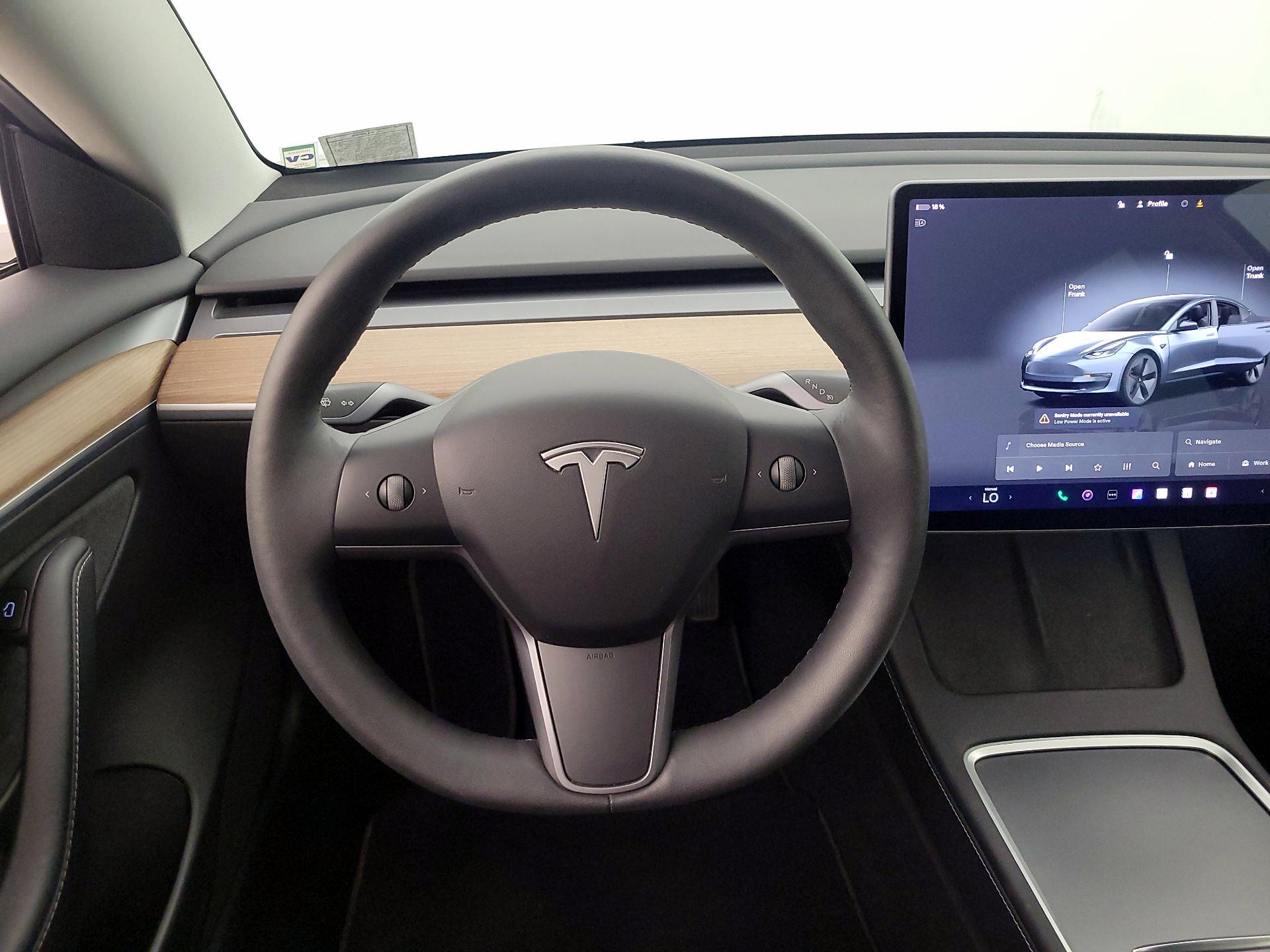 Thumbnail: 2022 Tesla Model 3 - 10