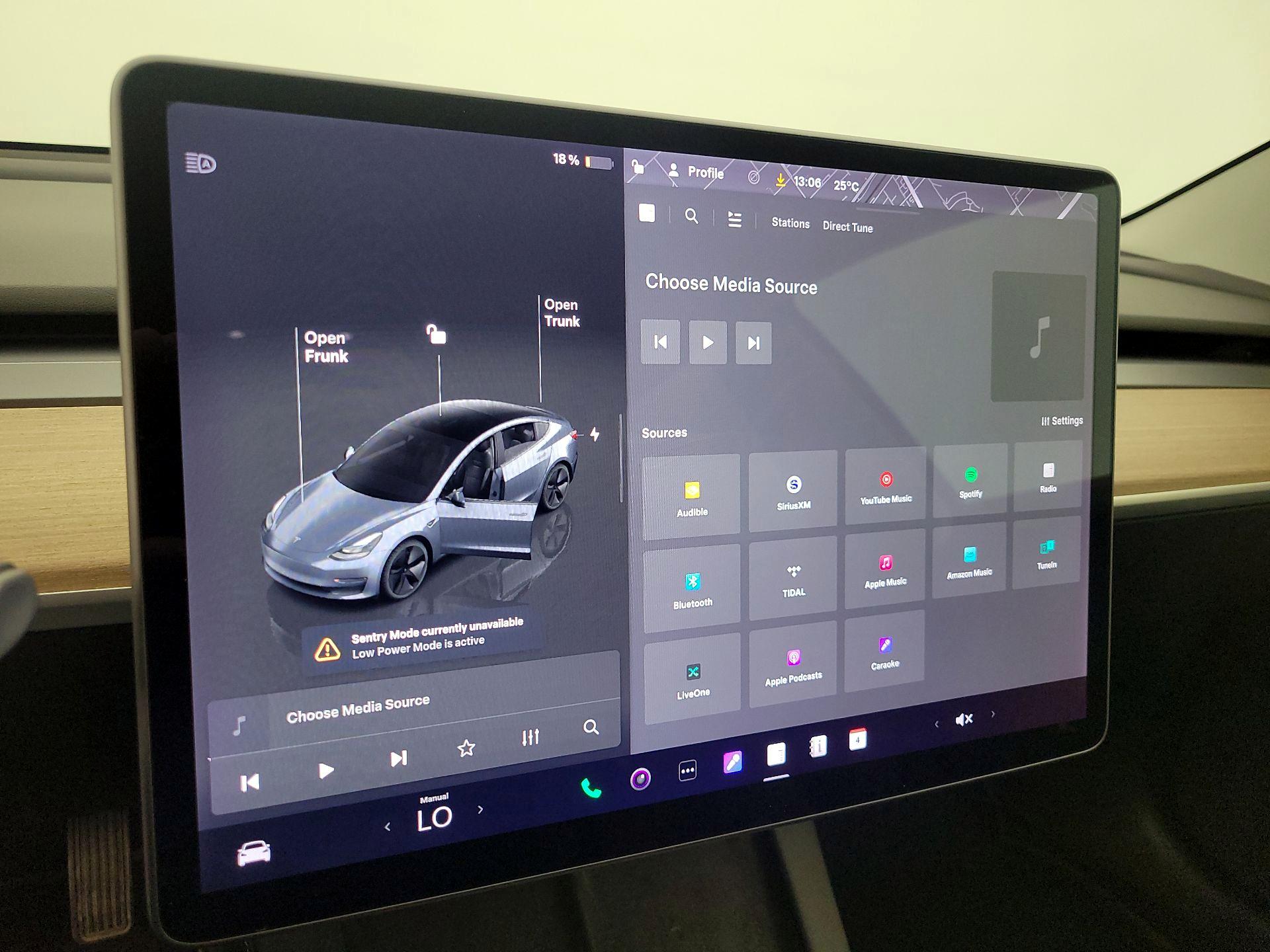 Thumbnail: 2022 Tesla Model 3 - 15