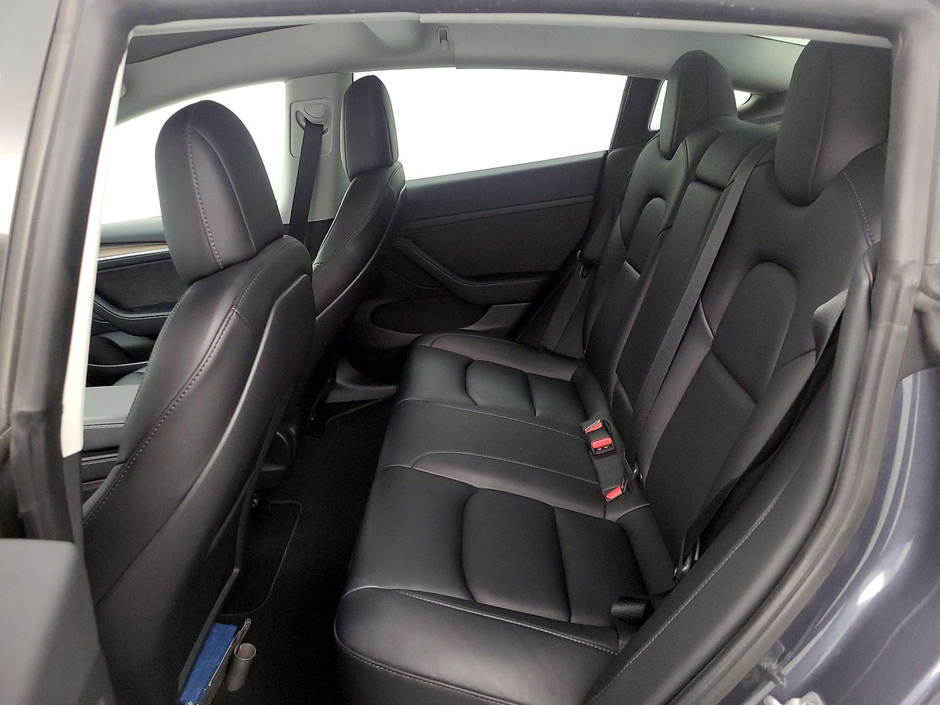 Thumbnail: 2022 Tesla Model 3 - 19