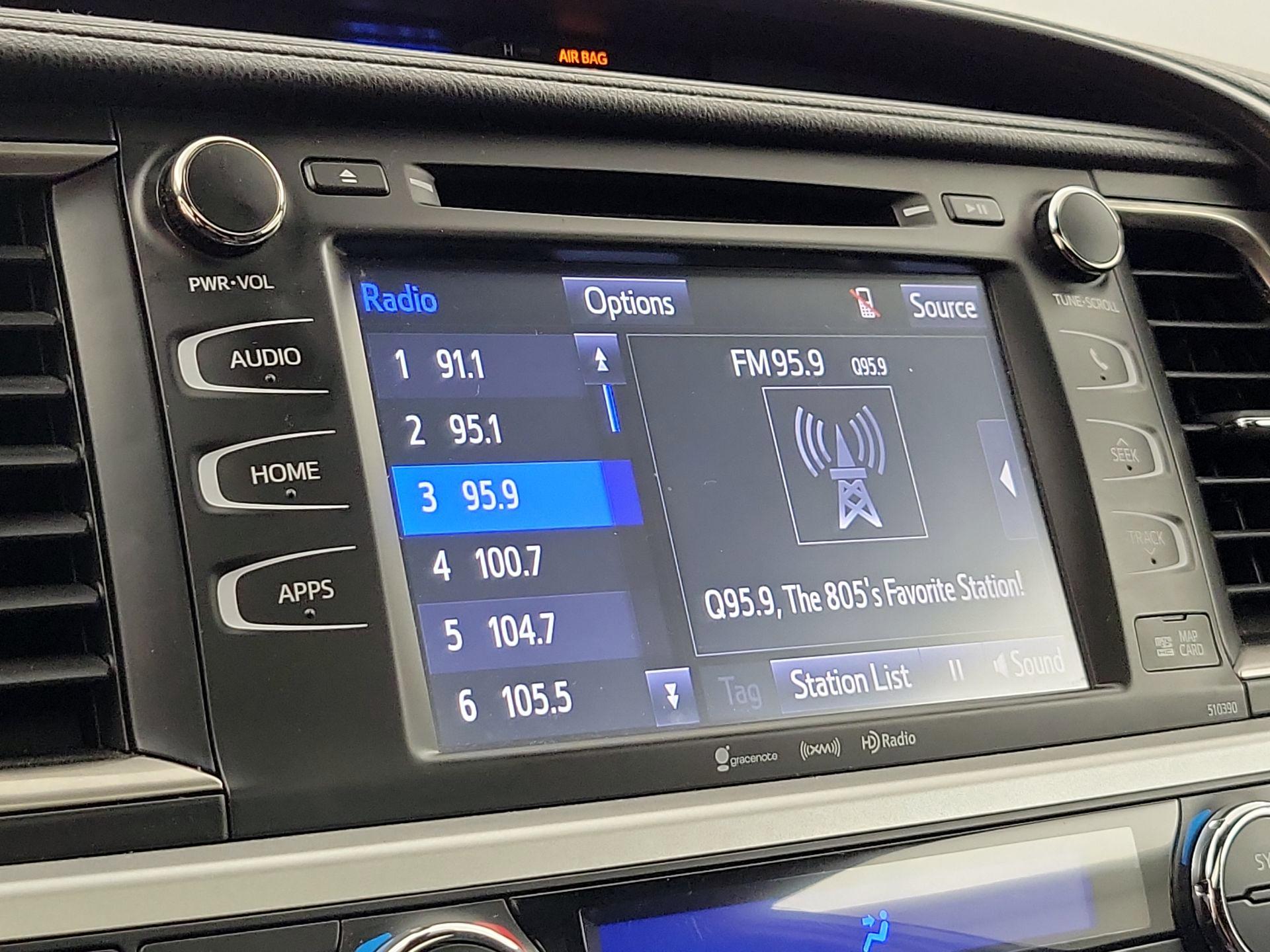 Thumbnail: 2019 Toyota Highlander - 15