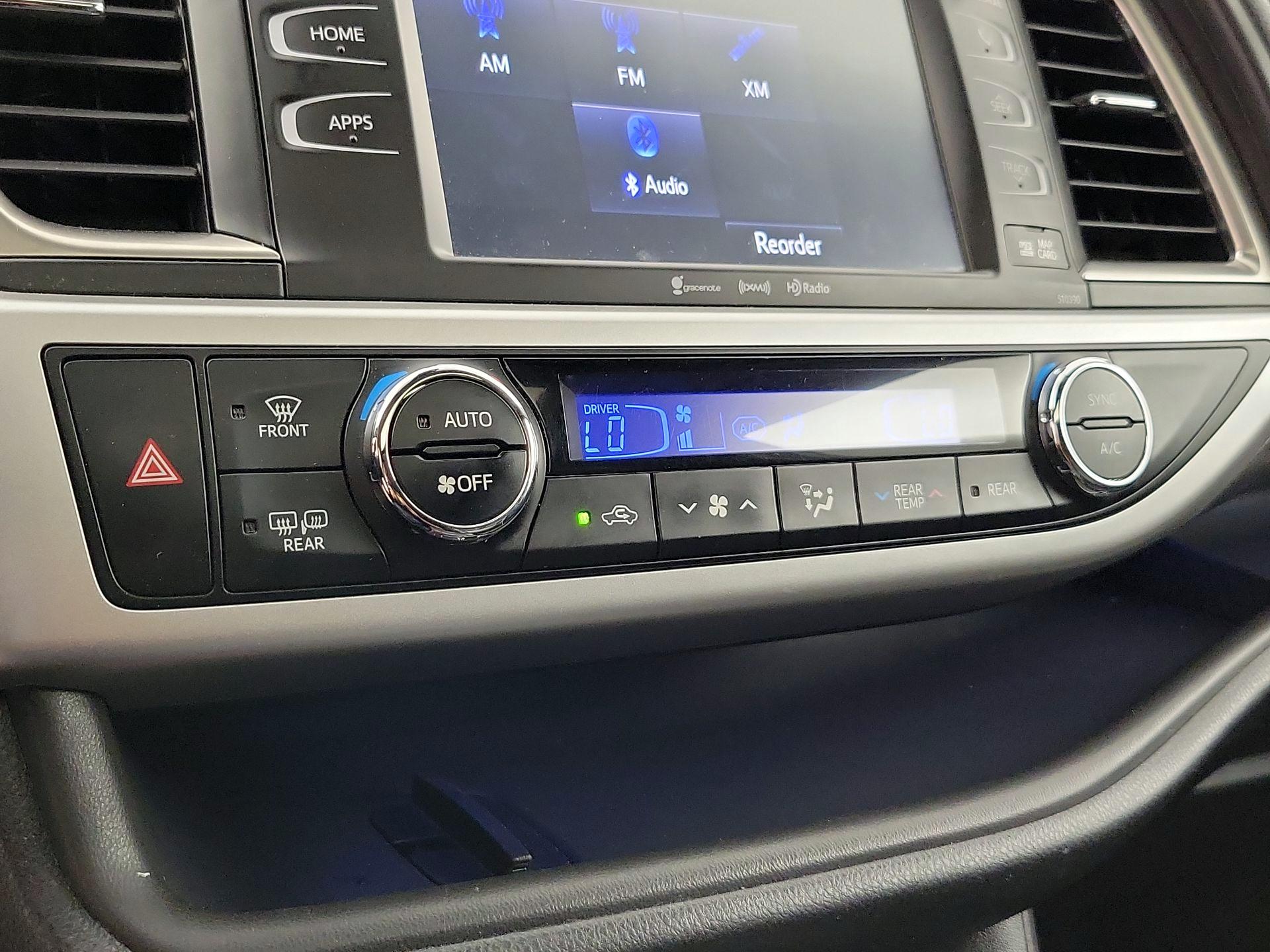 Thumbnail: 2019 Toyota Highlander - 16