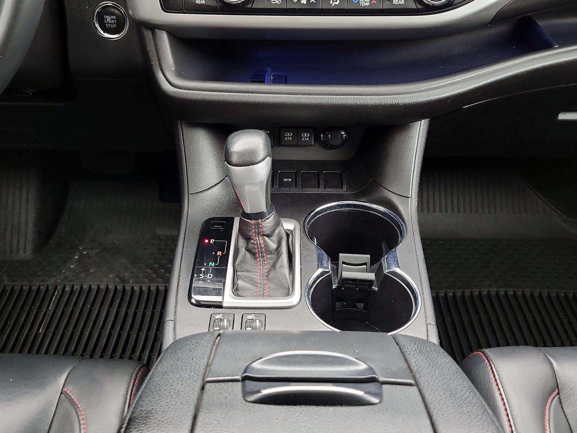 Thumbnail: 2019 Toyota Highlander - 17