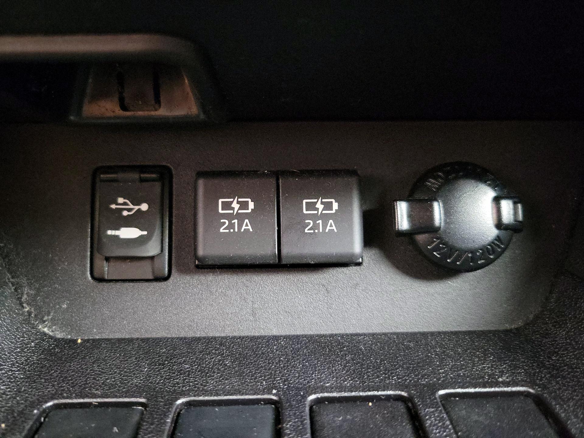 Thumbnail: 2019 Toyota Highlander - 18