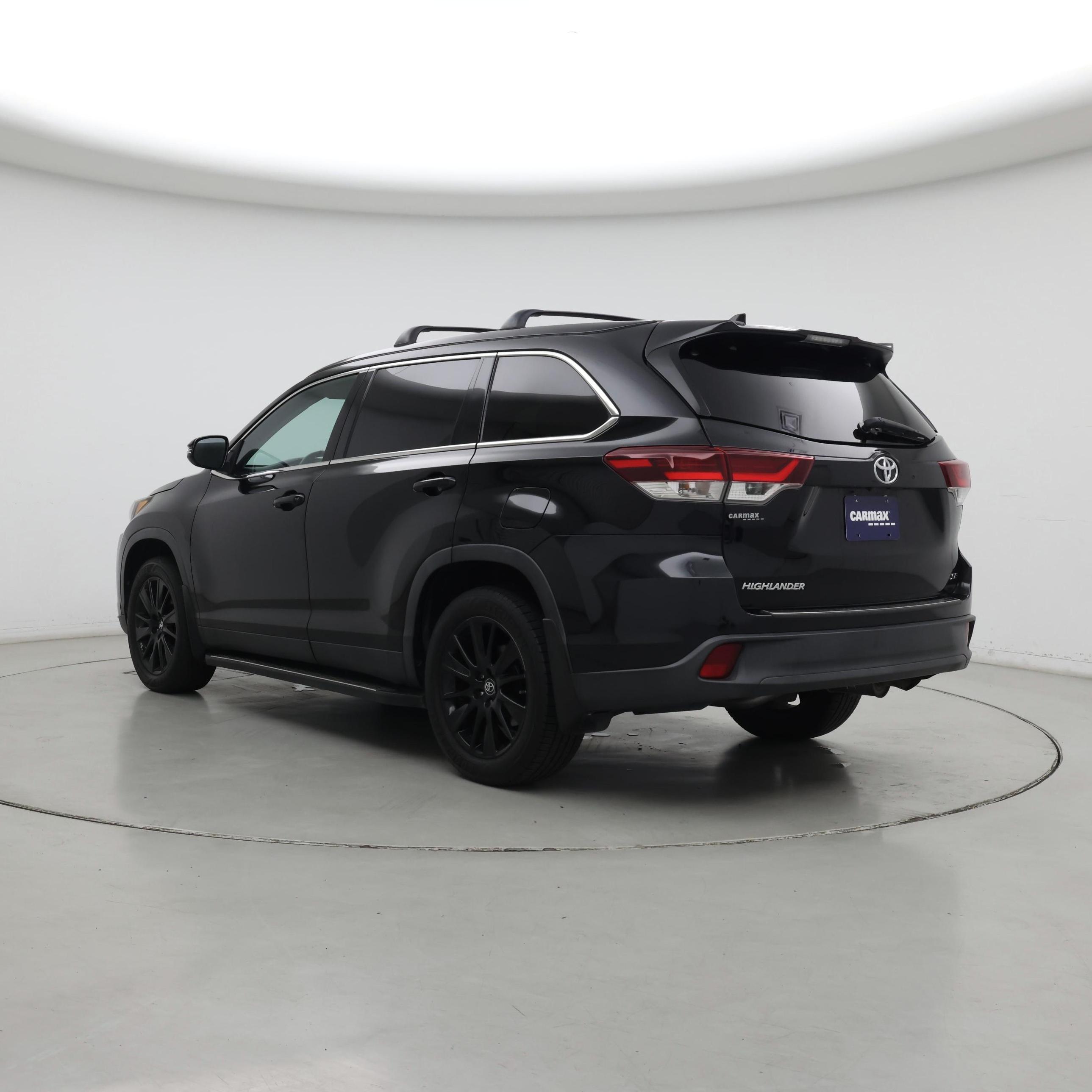 Thumbnail: 2019 Toyota Highlander - 2
