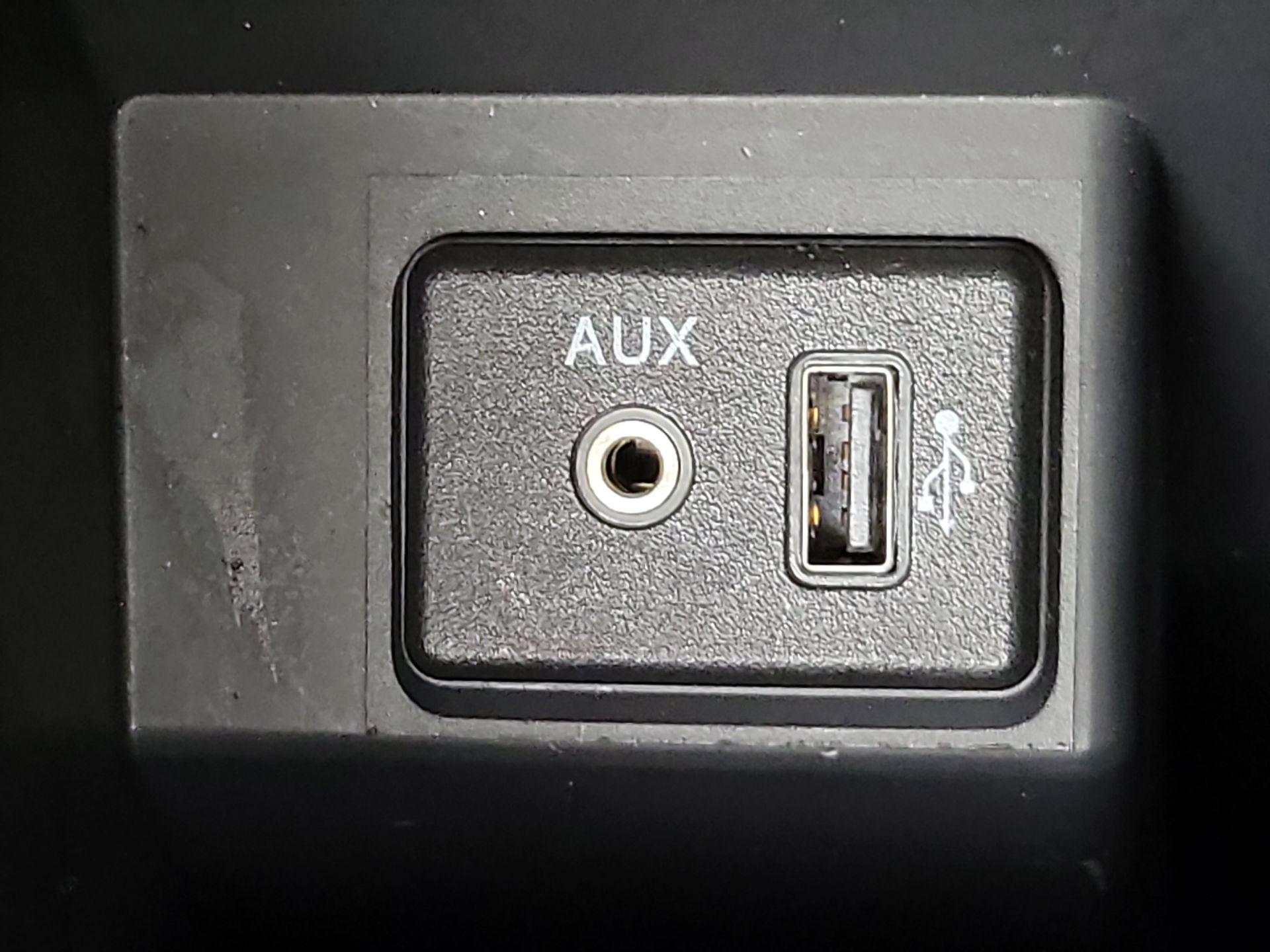 Thumbnail: 2018 Nissan Sentra - 18