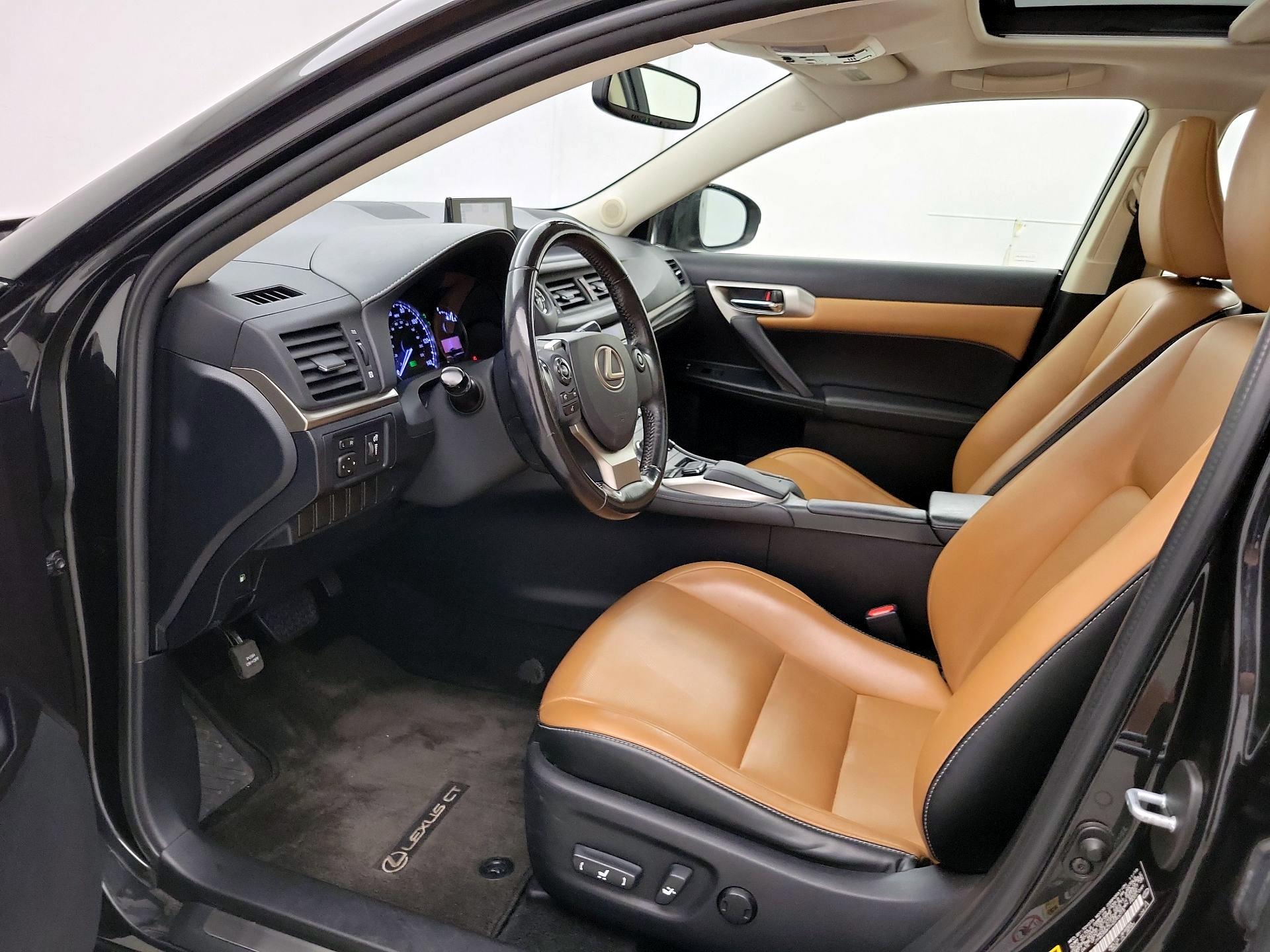 Thumbnail: 2017 Lexus CT - 11