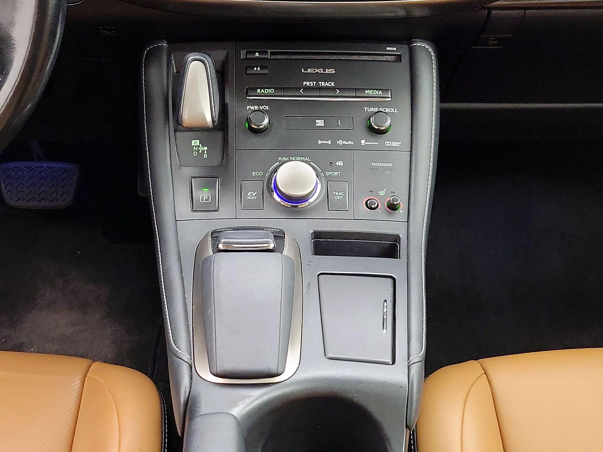 Thumbnail: 2017 Lexus CT - 18